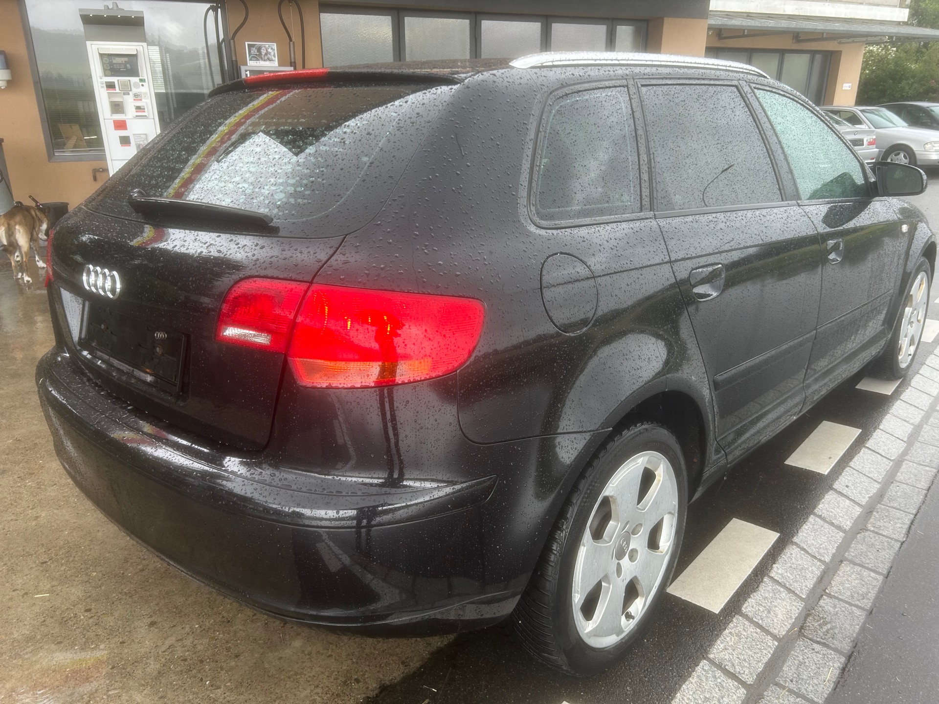 AUDI A3 Sportback 3.2 V6 Ambition quattro-image-2