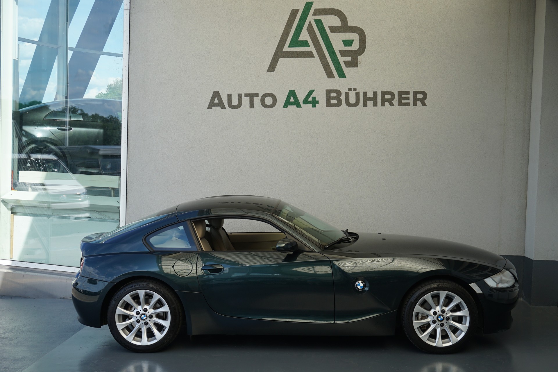 BMW Z4 3.0si Coupé 265PS Automat-image-4