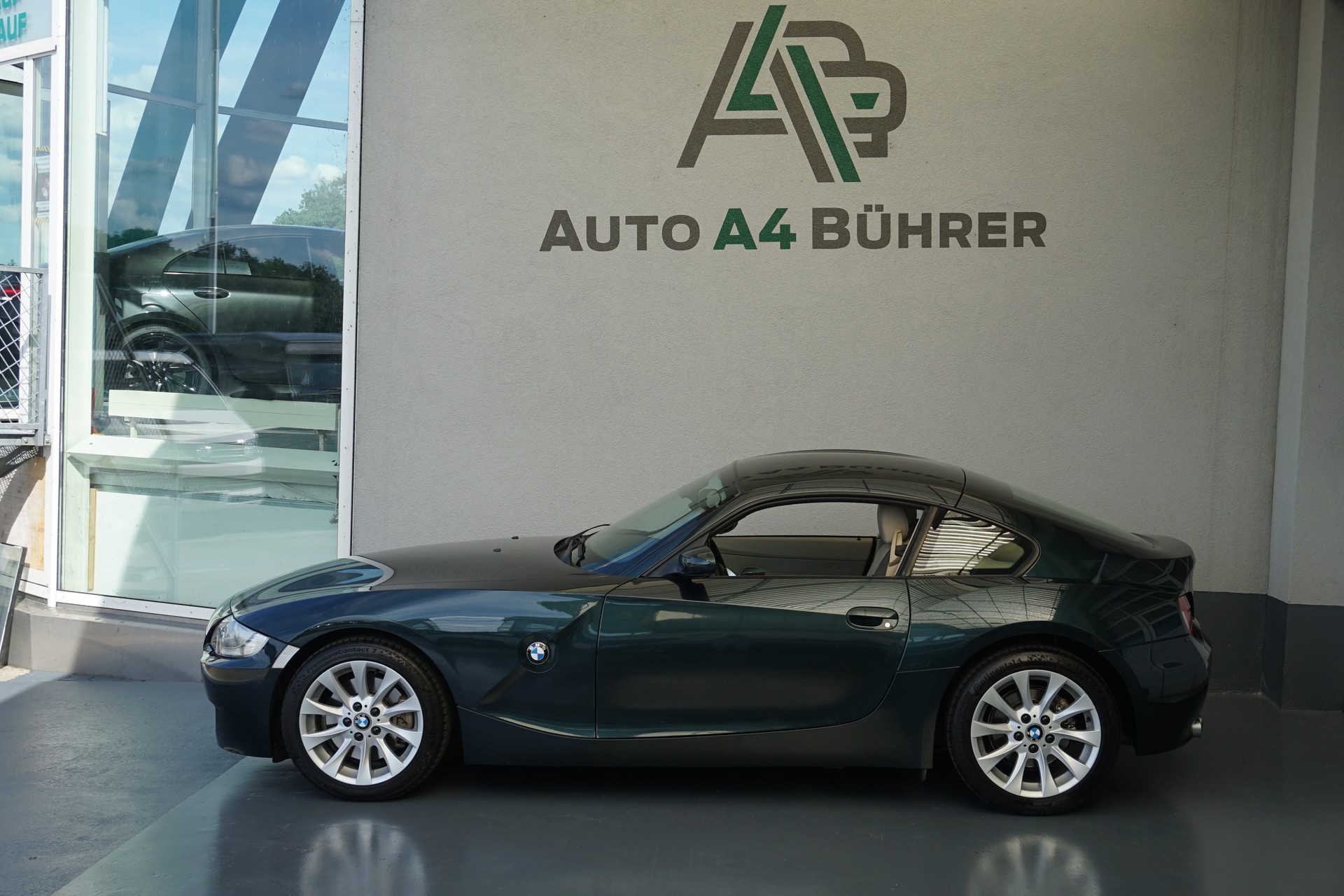 BMW Z4 3.0si Coupé 265PS Automat-image-0