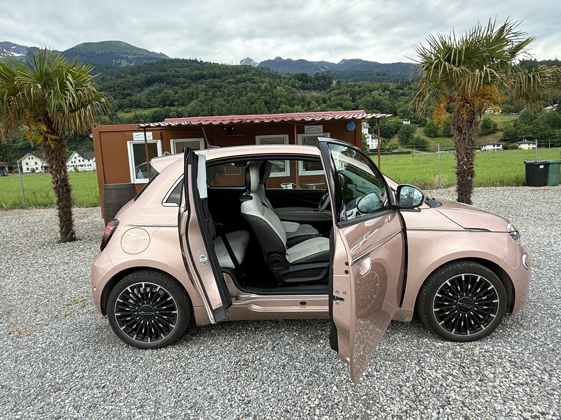 FIAT 500e 3+1 Türen electric 87 kW La Prima-image-4