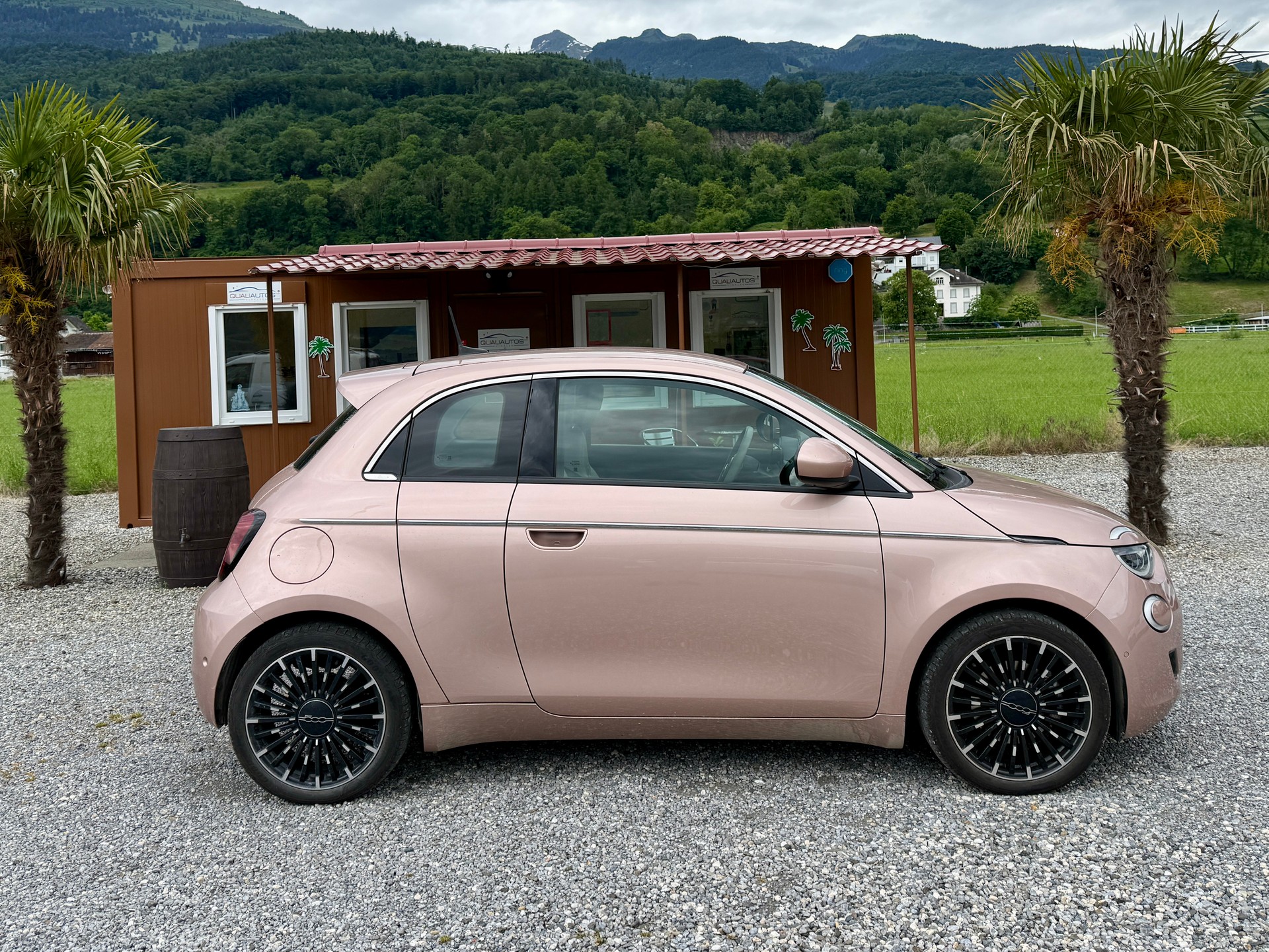 FIAT 500e 3+1 Türen electric 87 kW La Prima-image-0