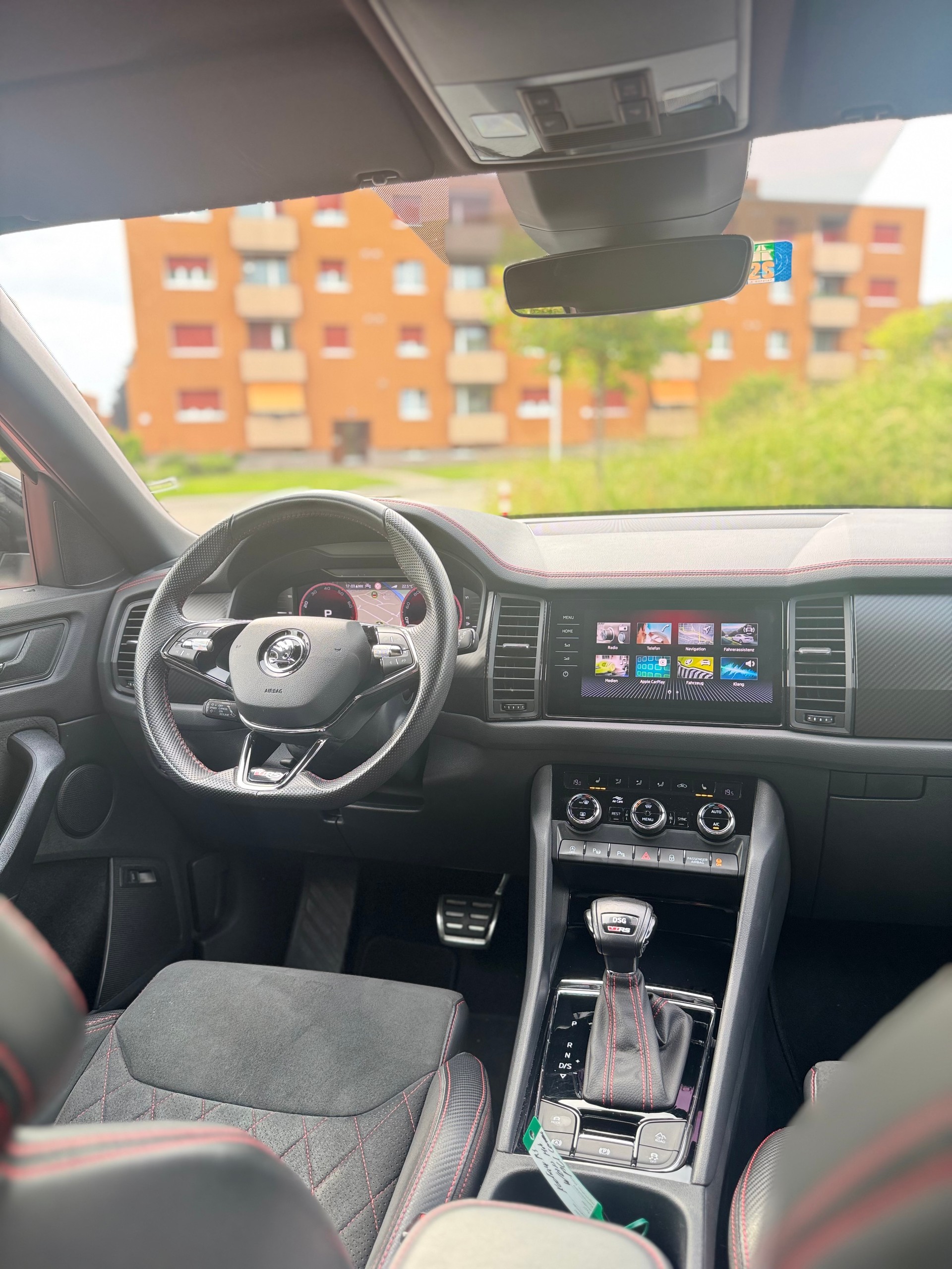 SKODA Kodiaq 2.0 TSI 4x4 RS-image-10