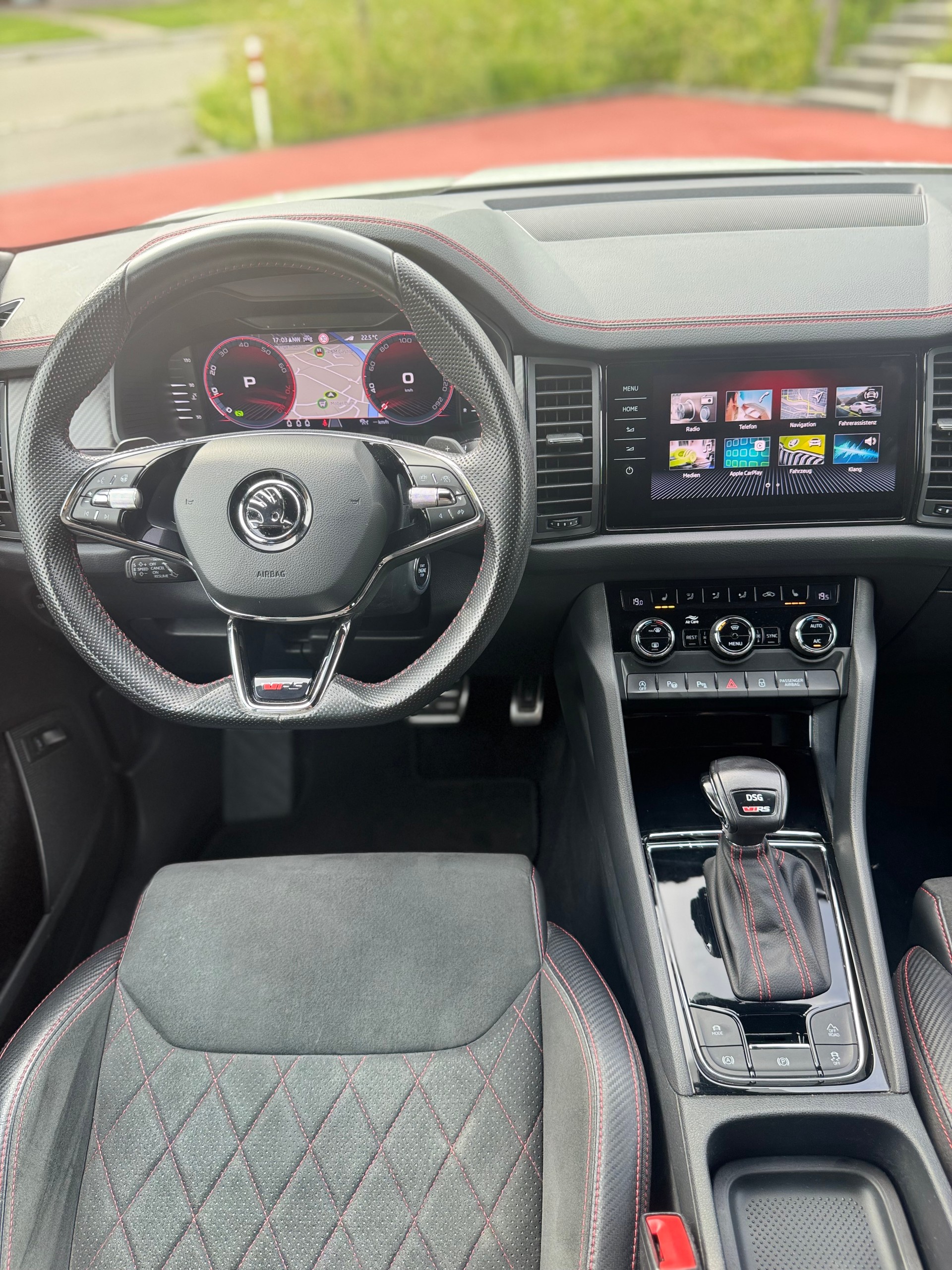 SKODA Kodiaq 2.0 TSI 4x4 RS-image-11