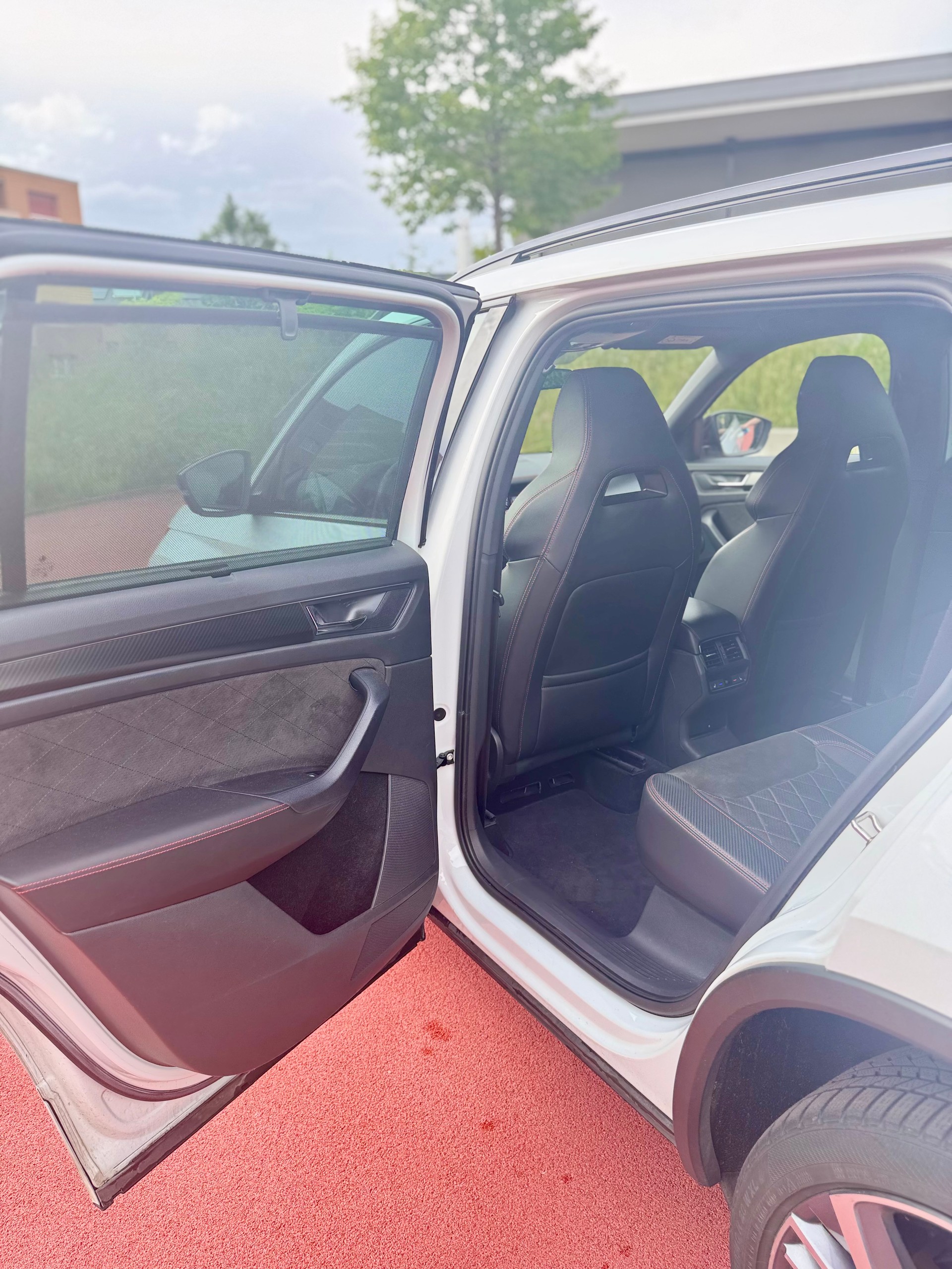 SKODA Kodiaq 2.0 TSI 4x4 RS-image-8
