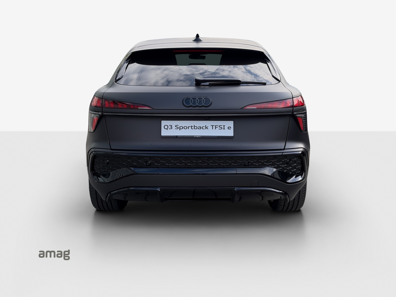 AUDI Q3 Sportback e-hybrid 200 kW S tronig-image-3