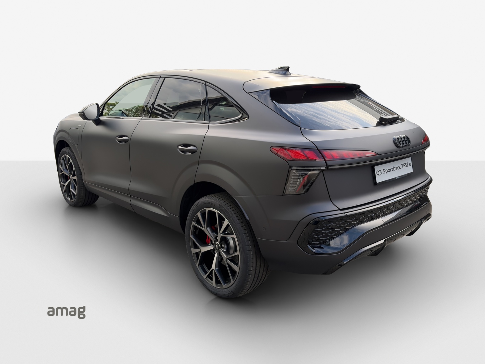 AUDI Q3 Sportback e-hybrid 200 kW S tronig-image-2