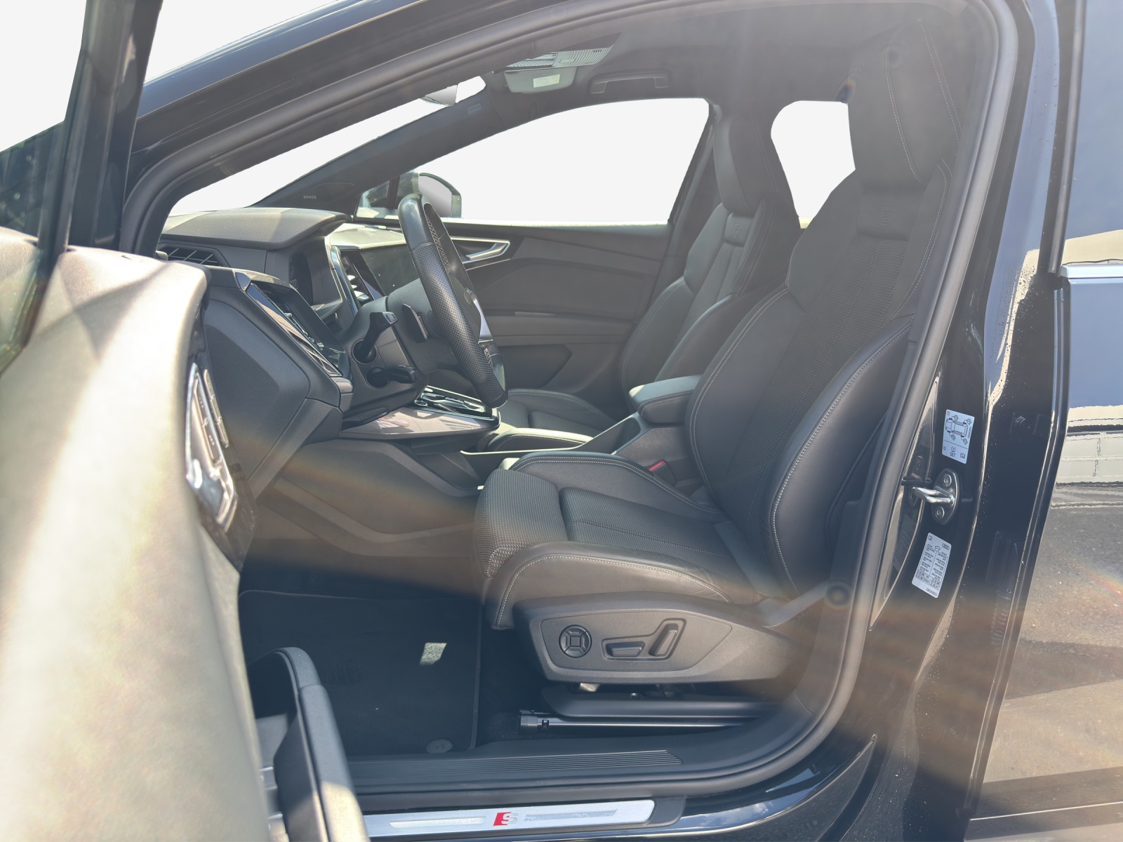 AUDI Q4 e-tron 35-image-7
