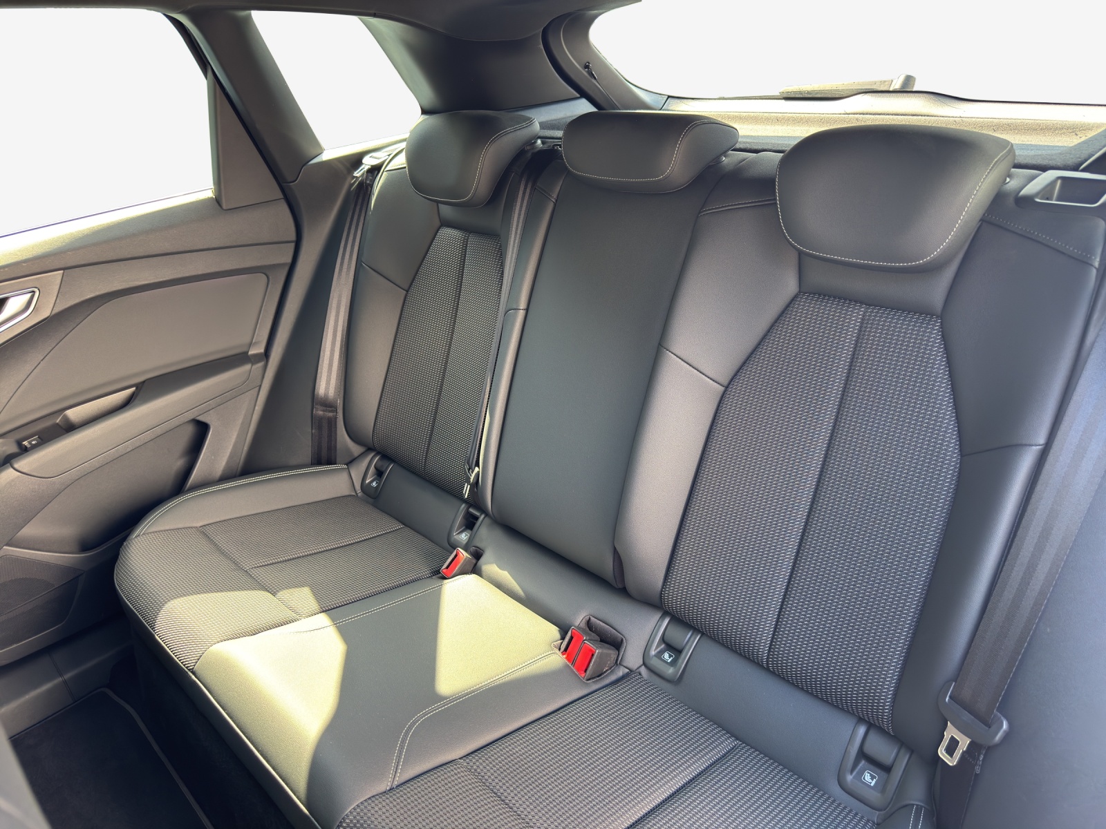 AUDI Q4 e-tron 35-image-11