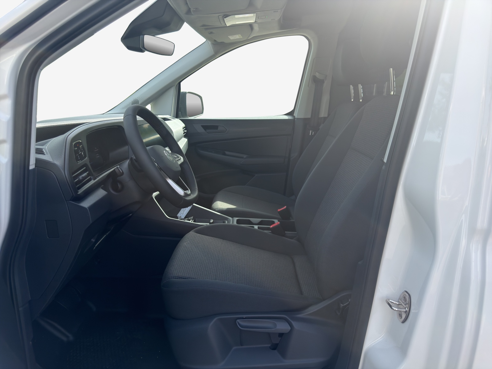 VW Caddy Cargo Entry Maxi 1.5eHy 150 DSG-image-7