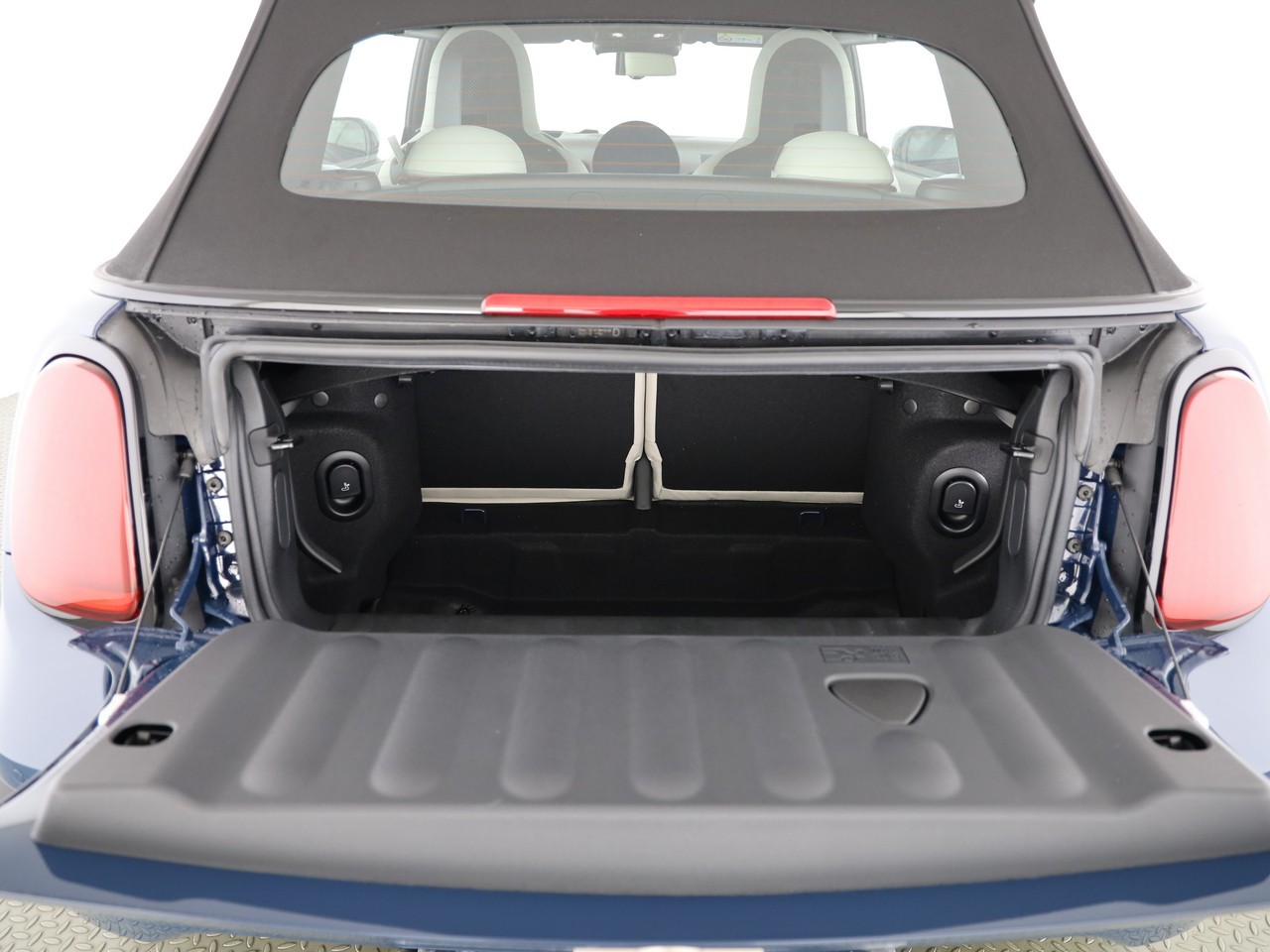 MINI Cooper C Cabriolet DKG-image-7