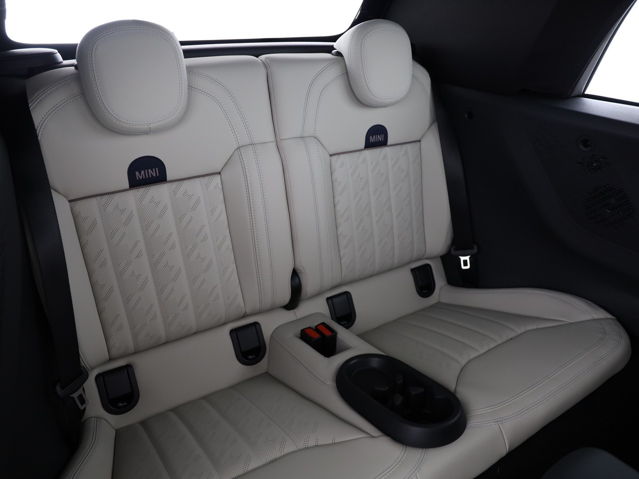 MINI Cooper C Cabriolet DKG-image-14