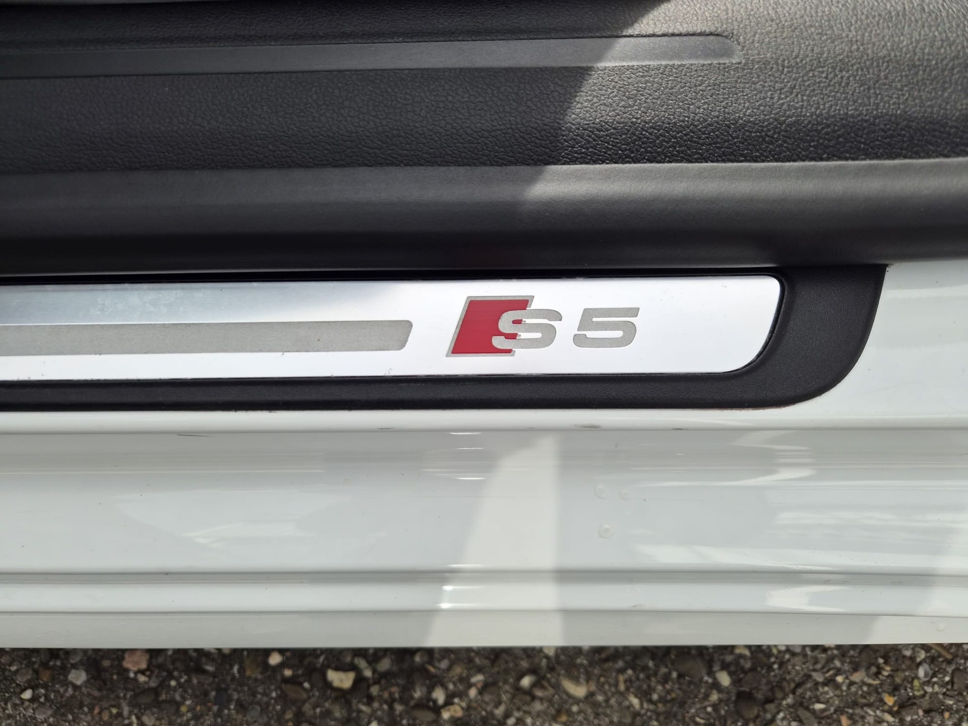 AUDI S5 Cabrio 3.0 TFSI quattro S-tronic-image-22