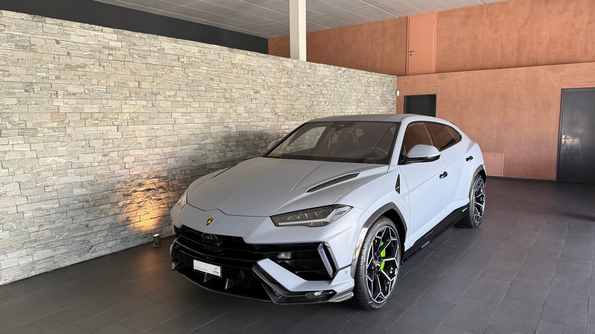 LAMBORGHINI Urus Performante-image-0