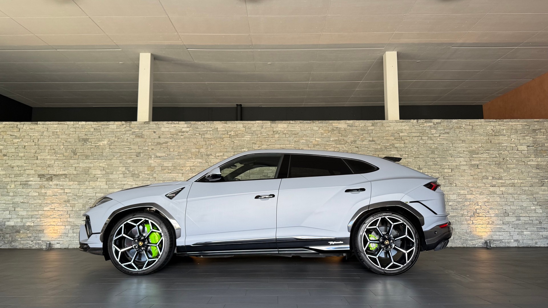 LAMBORGHINI Urus Performante-image-1