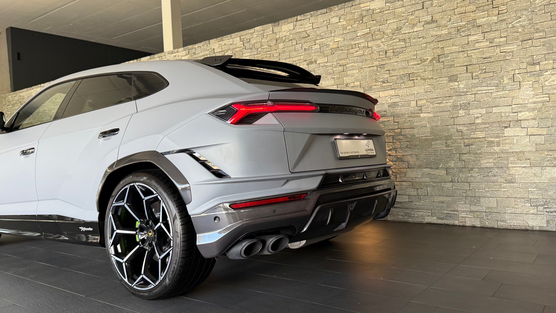 LAMBORGHINI Urus Performante-image-8