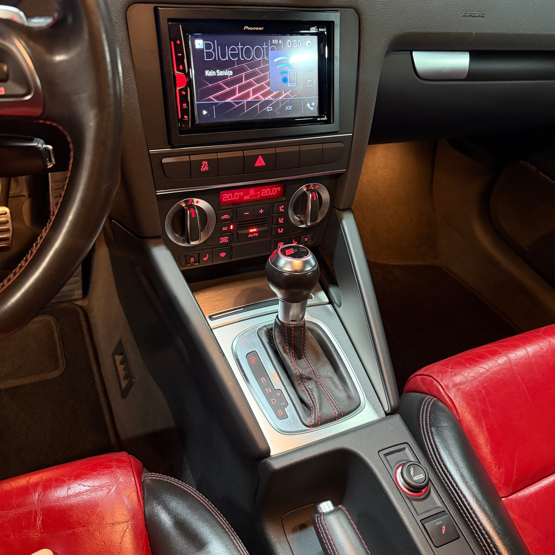 AUDI S3 2.0 TFSI quattro S-tronic-image-10