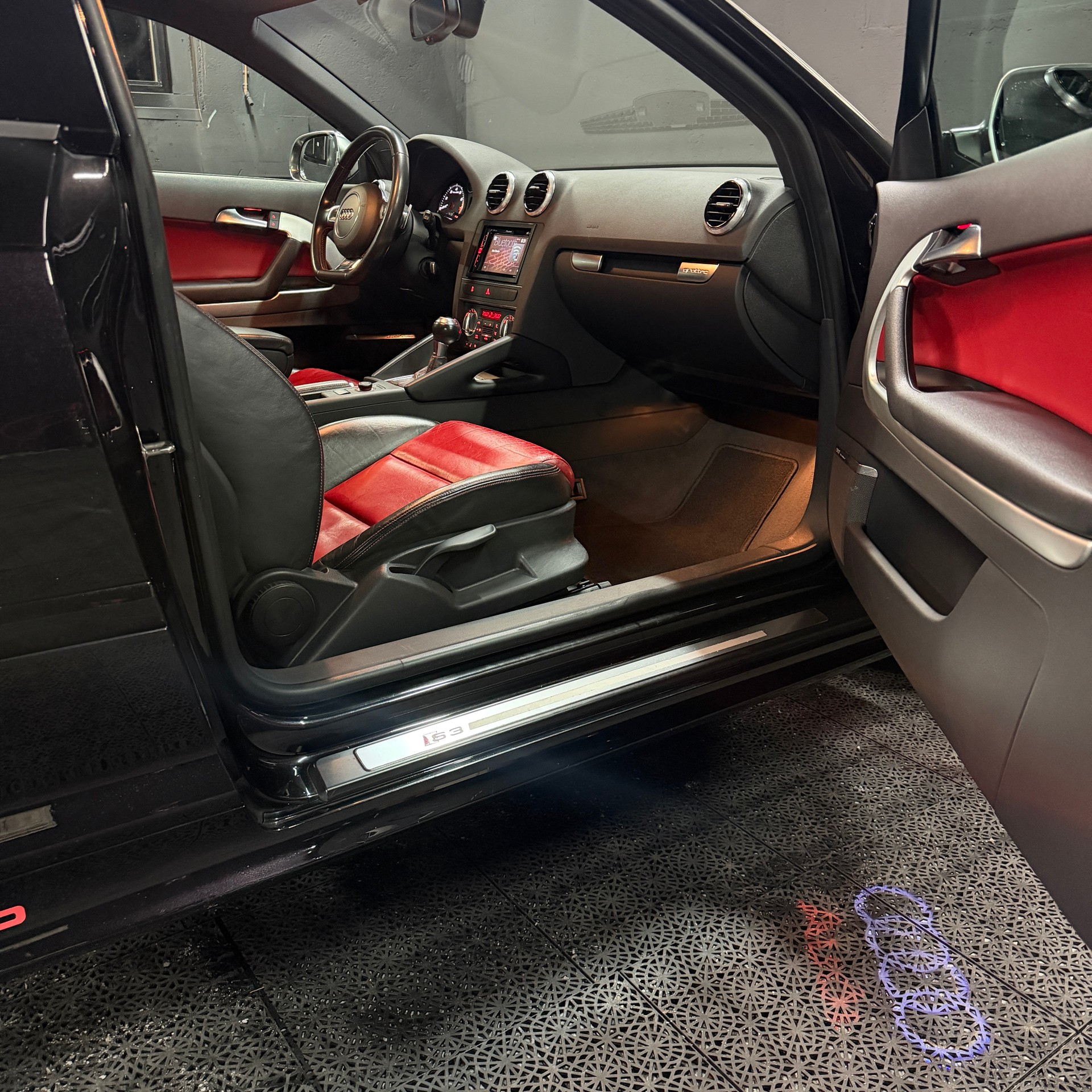 AUDI S3 2.0 TFSI quattro S-tronic-image-11