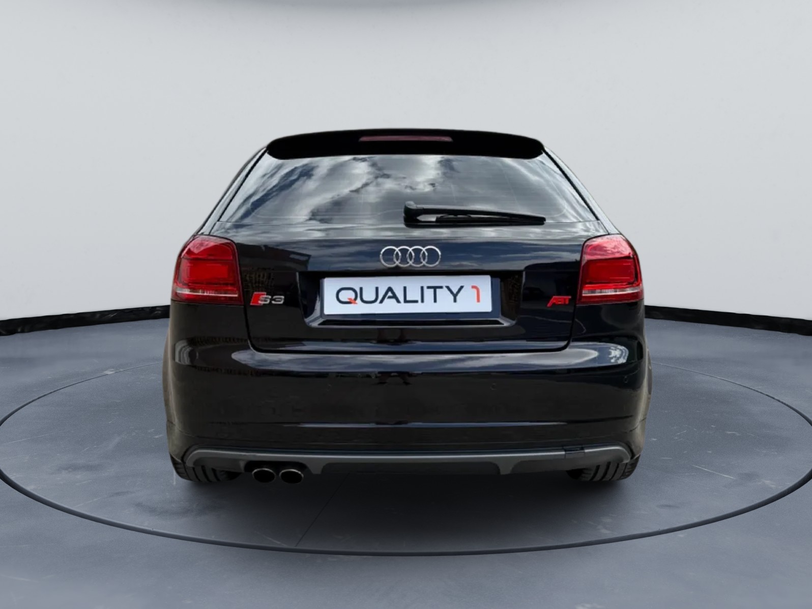 AUDI S3 2.0 TFSI quattro S-tronic-image-4