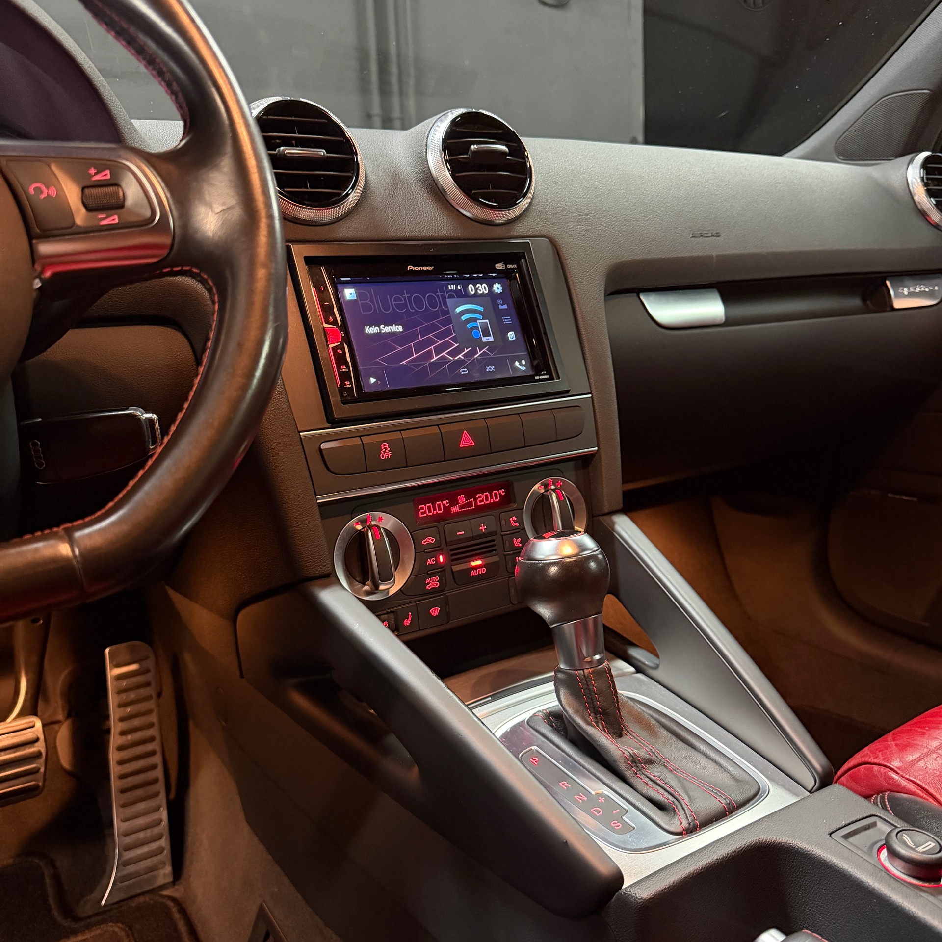 AUDI S3 2.0 TFSI quattro S-tronic-image-9