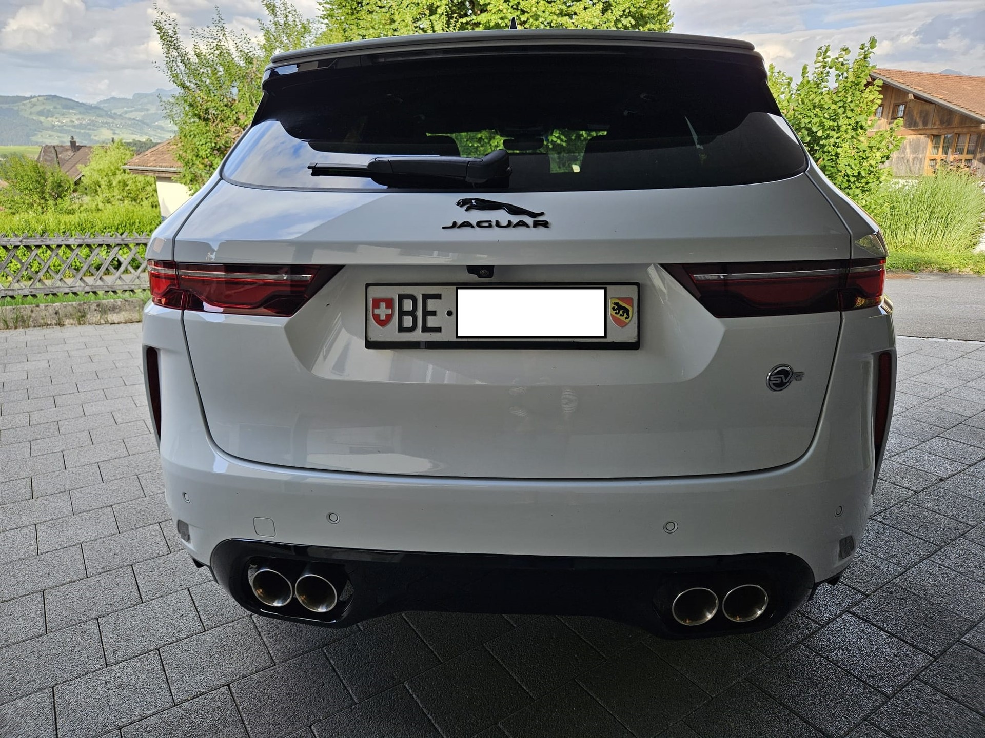 JAGUAR 5.0 V8 SVR AWD-image-1