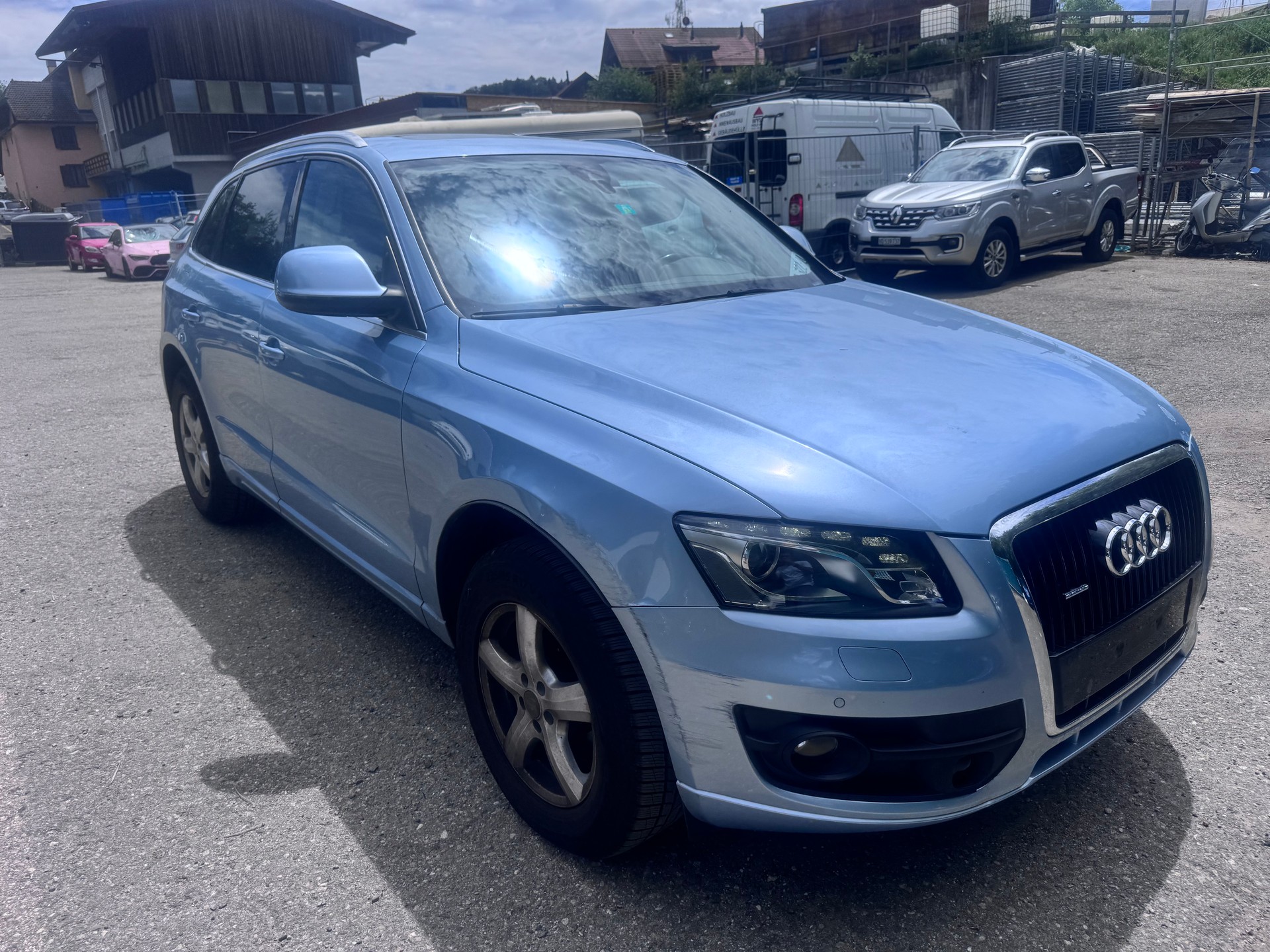AUDI Q5 3.2 FSI quattro S-tronic-image-0