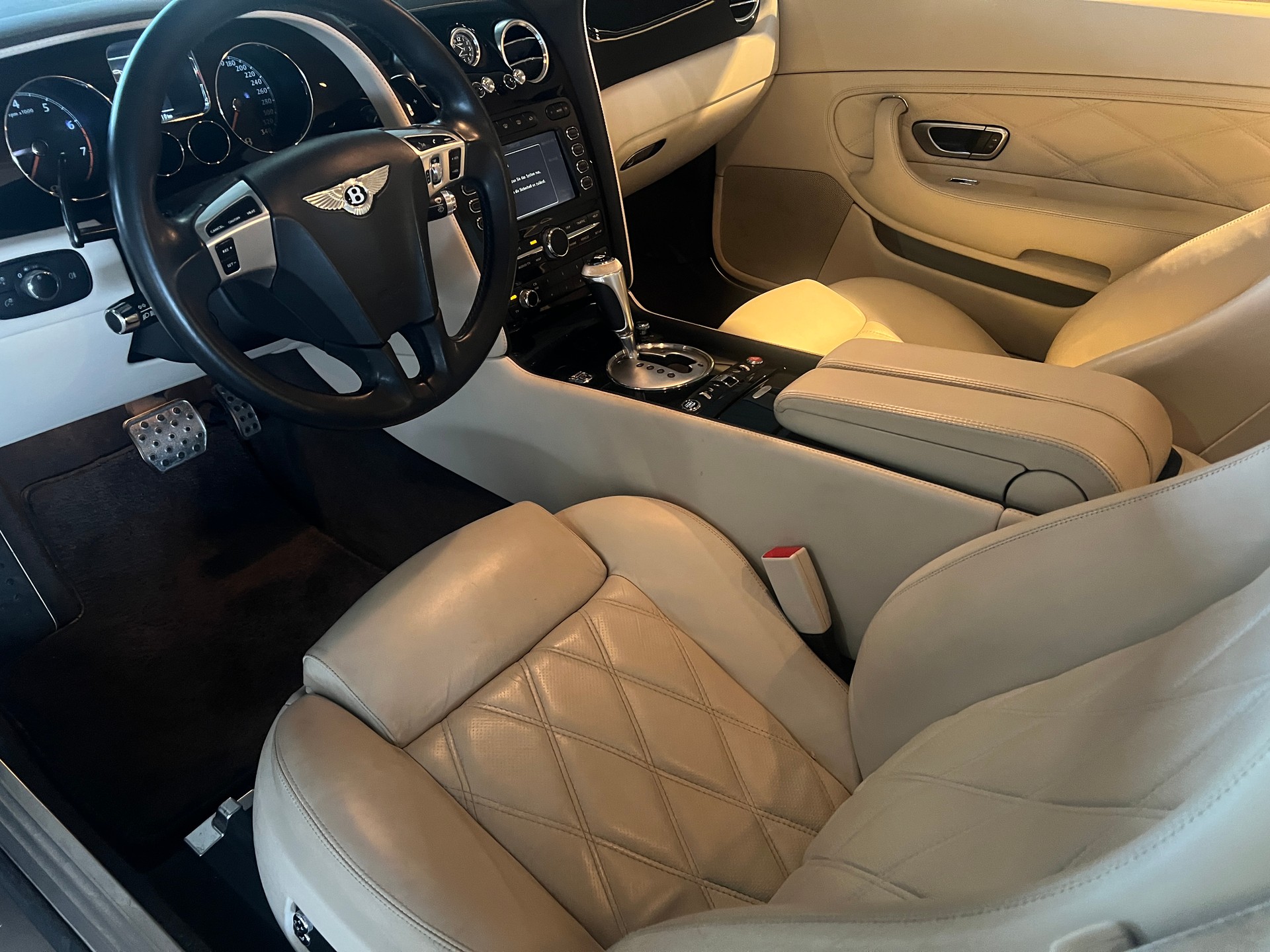 BENTLEY Continental GTC Speed 6.0 Edition Great Britain-image-3