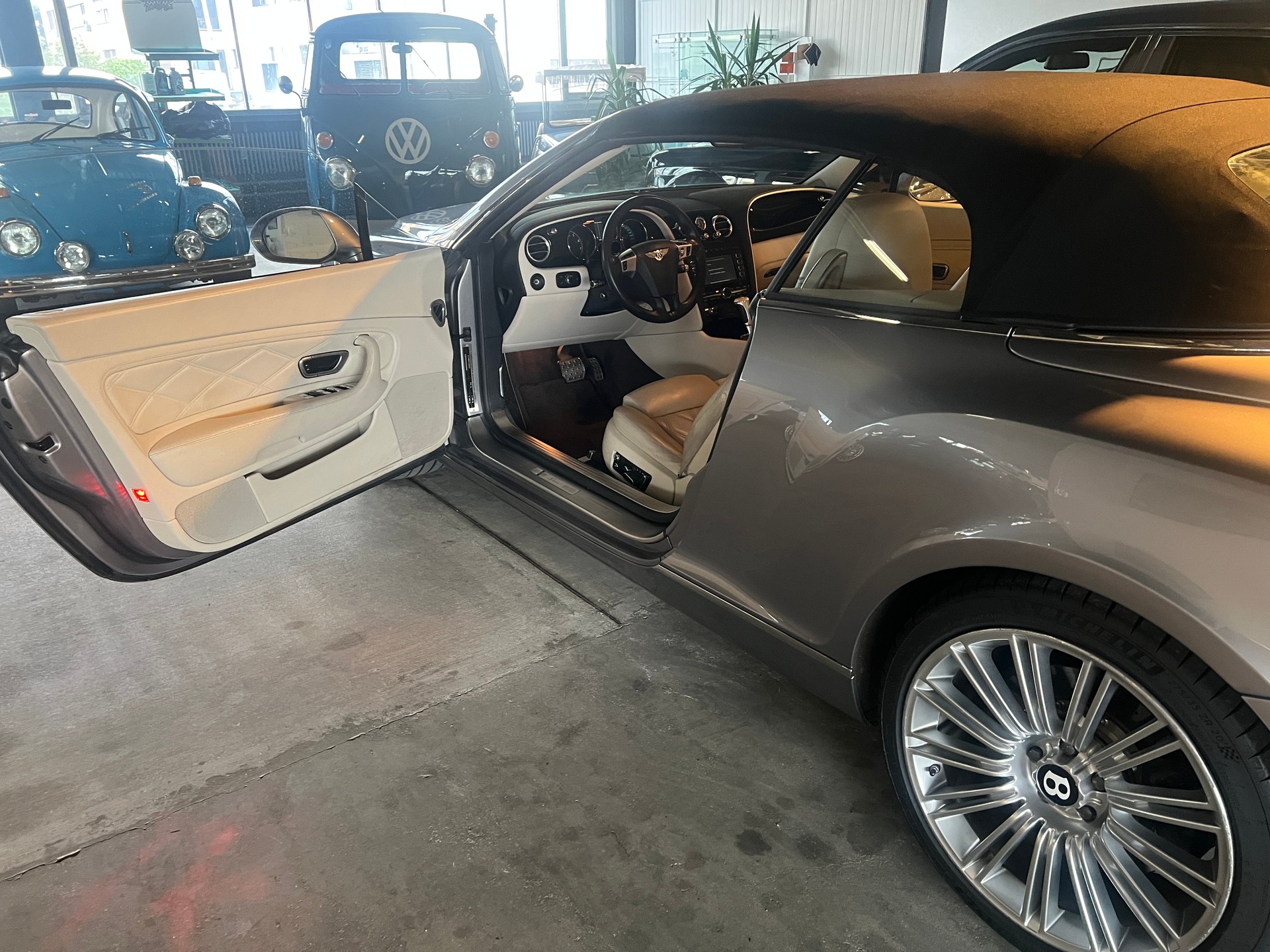 BENTLEY Continental GTC Speed 6.0 Edition Great Britain-image-2