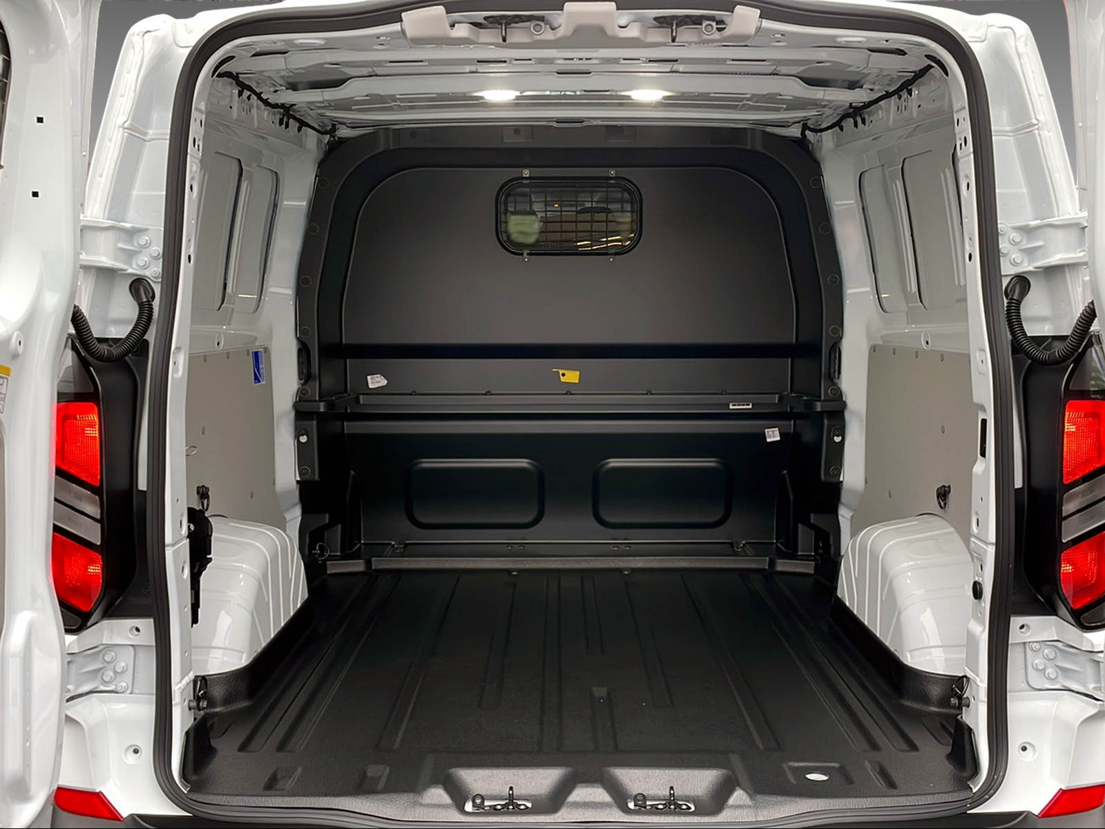 FORD Transit C DKab. Van 320 L2 2.0 EcoBlue 136 Trend-image-9