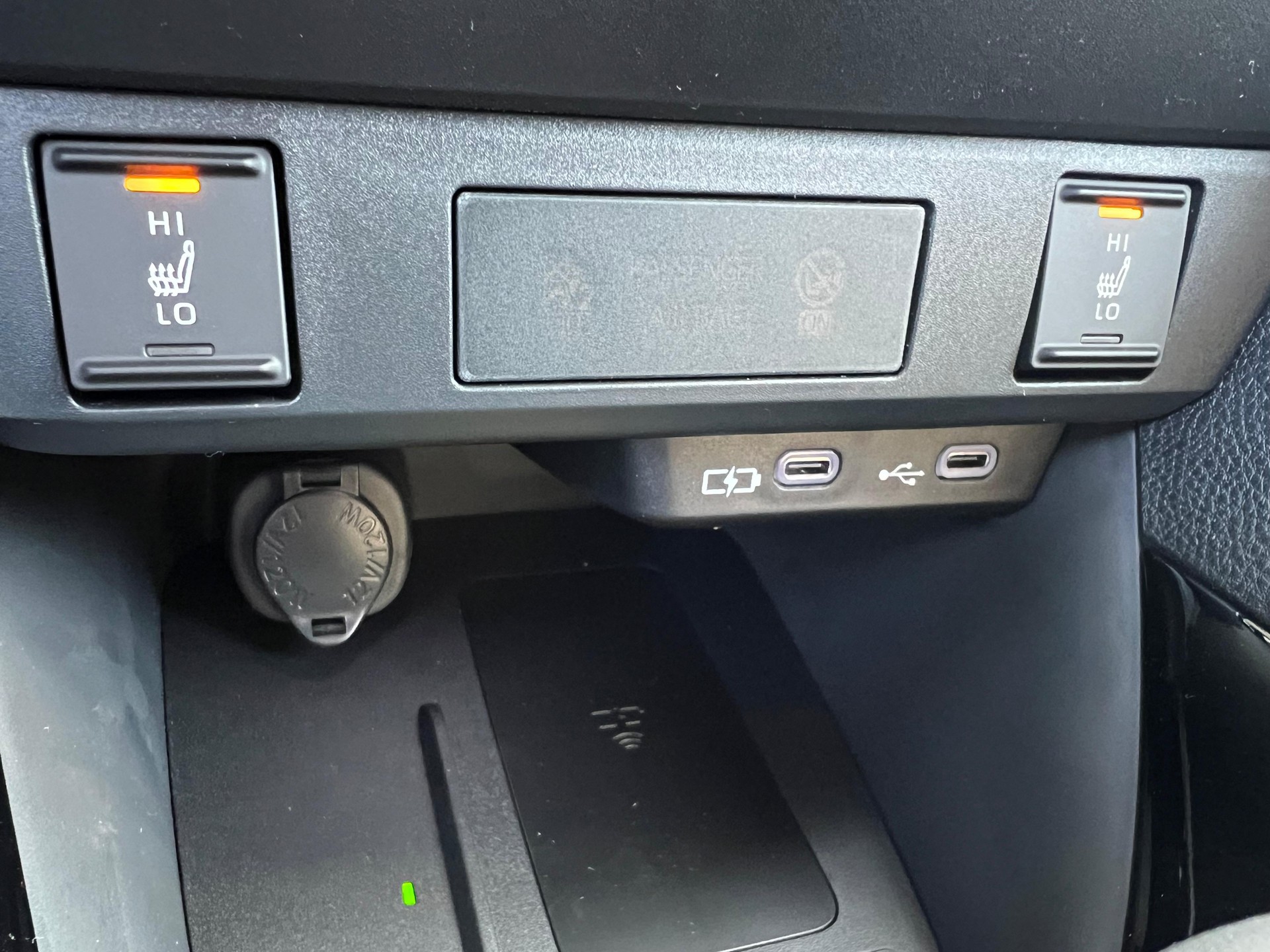 TOYOTA Yaris 1.5 VVT-i HSD Trend-image-17