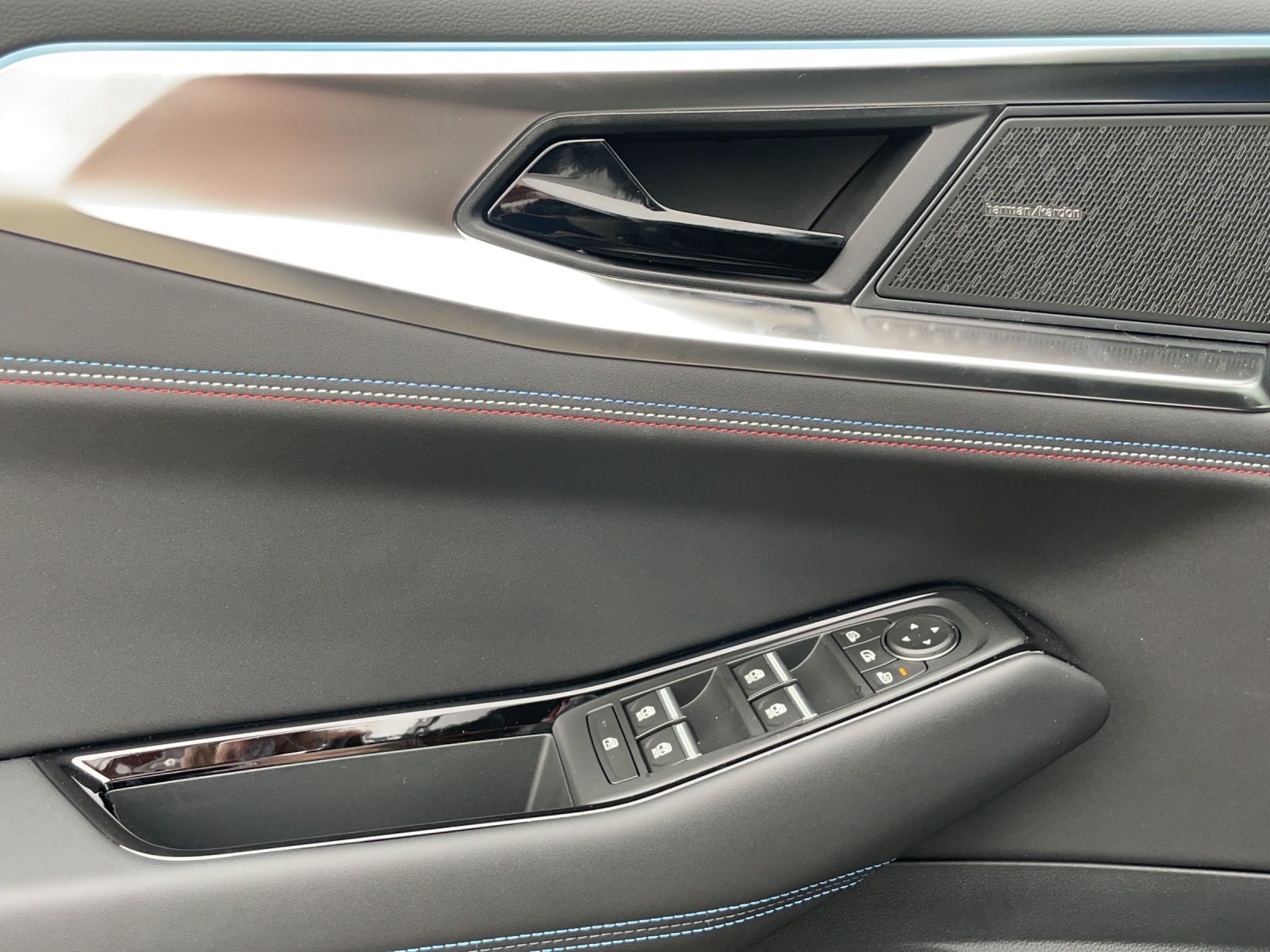 RENAULT Rafale 1.2 E-Tech Hybrid 200 Esprit Alpine-image-11