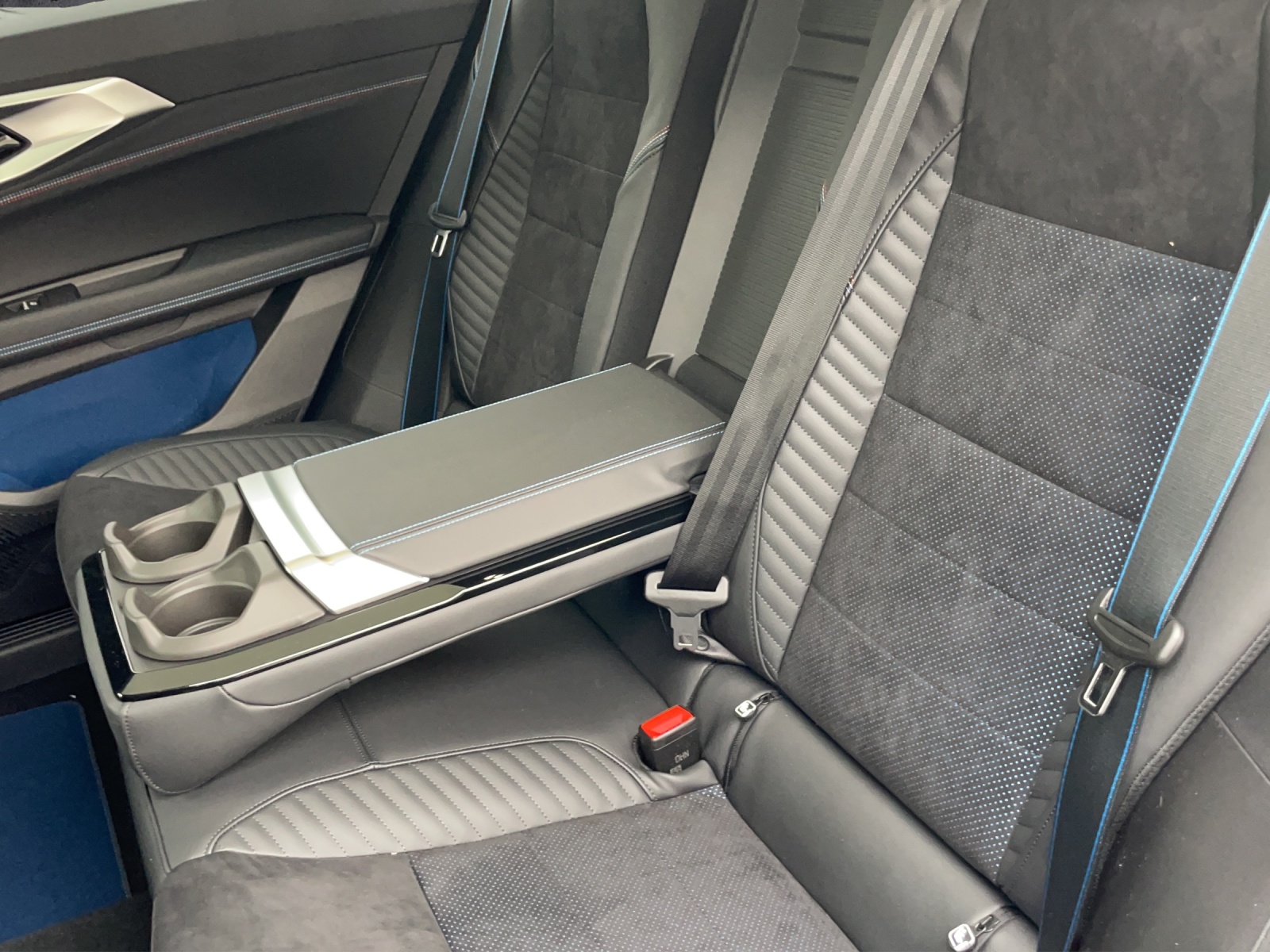 RENAULT Rafale 1.2 E-Tech Hybrid 200 Esprit Alpine-image-10