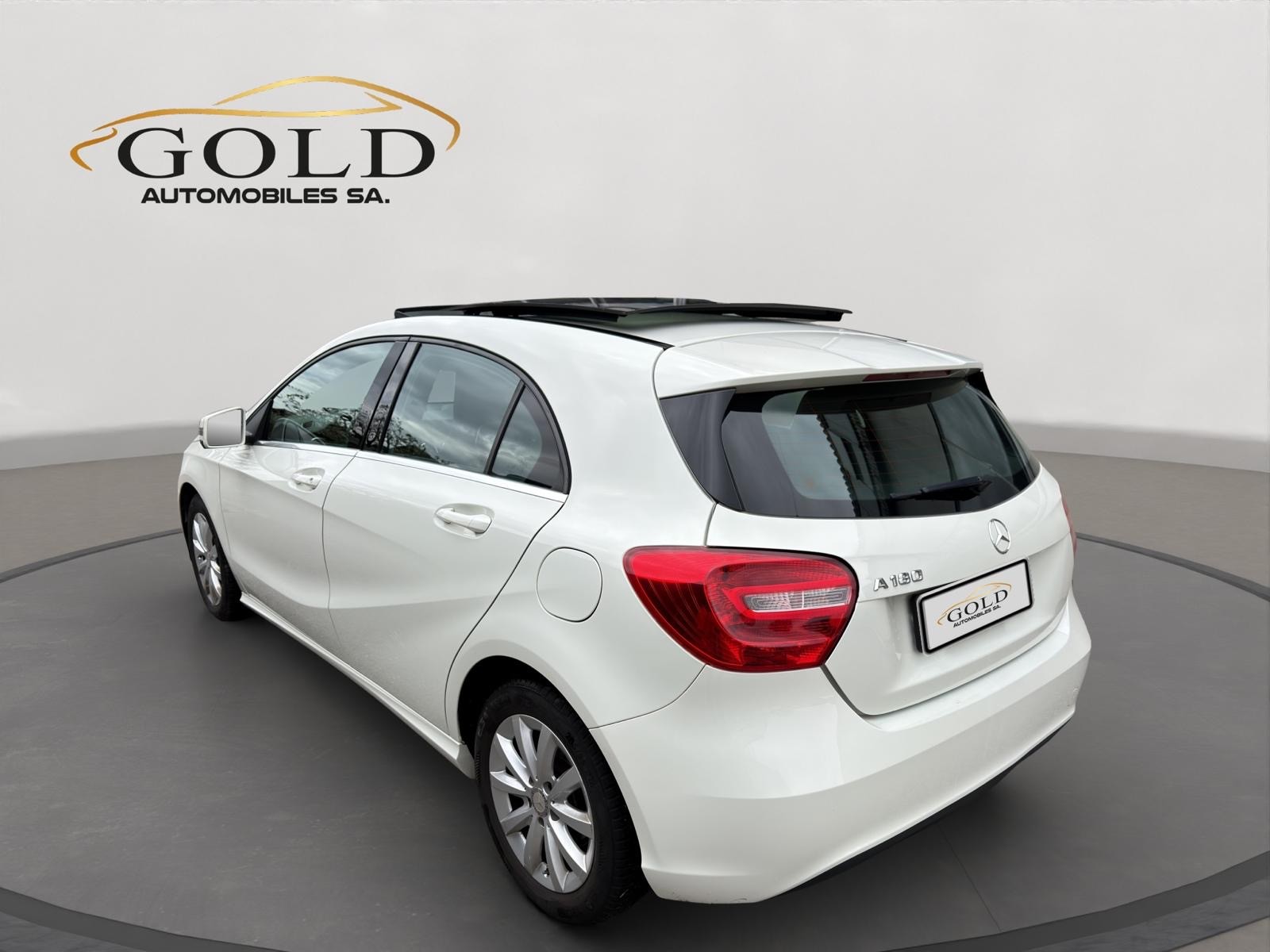 MERCEDES-BENZ A 180 Urban-image-9