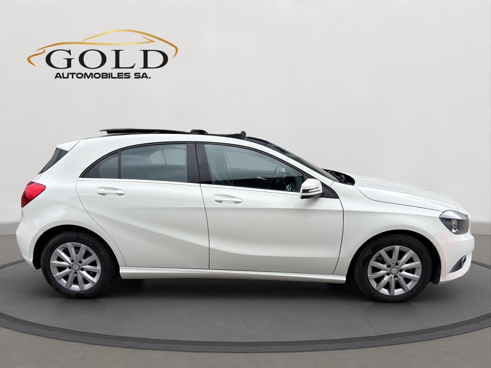 MERCEDES-BENZ A 180 Urban-image-11