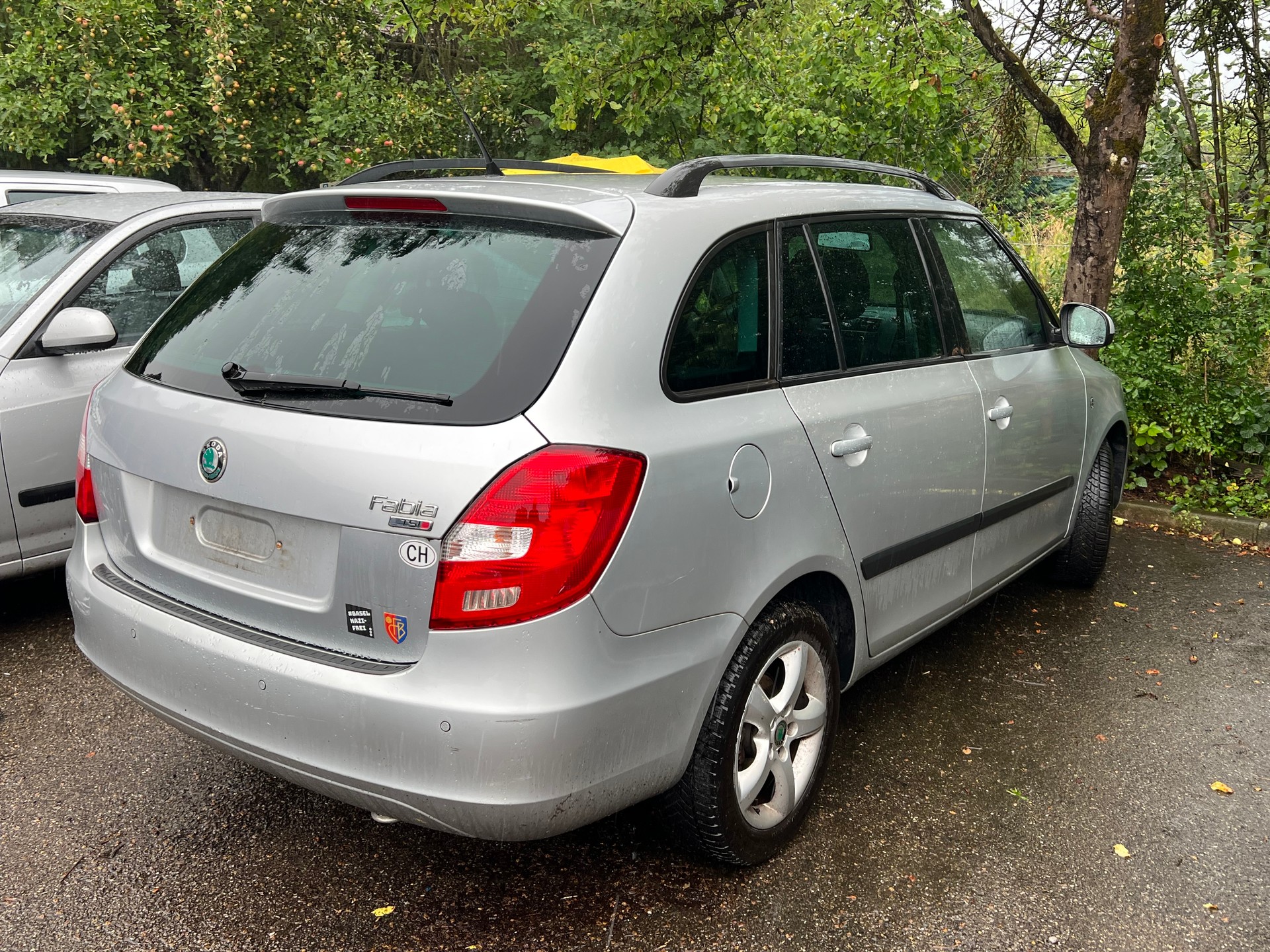 SKODA Fabia 1.2 TSI Family-image-1