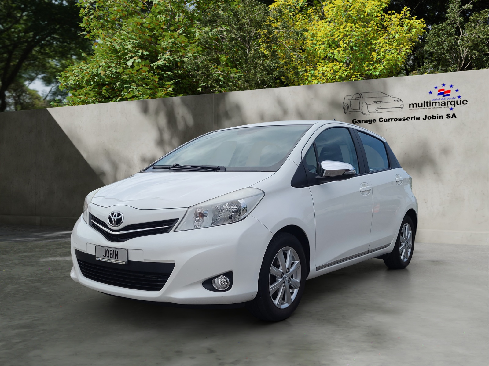 TOYOTA Yaris 1.33 Luna-image-1