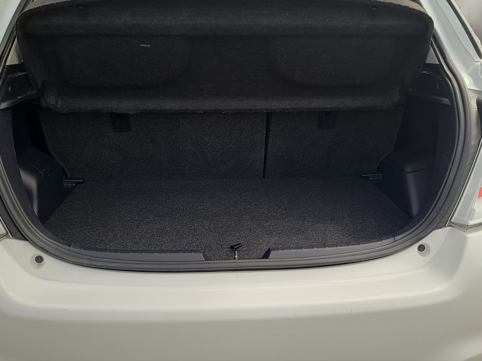 TOYOTA Yaris 1.33 Luna-image-8