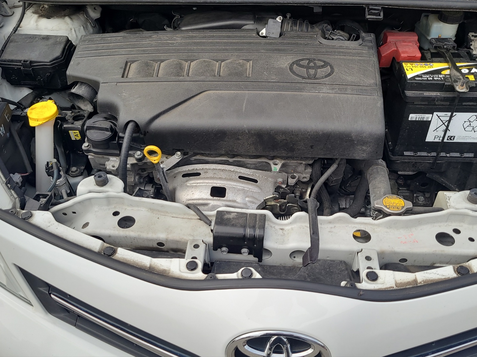 TOYOTA Yaris 1.33 Luna-image-16