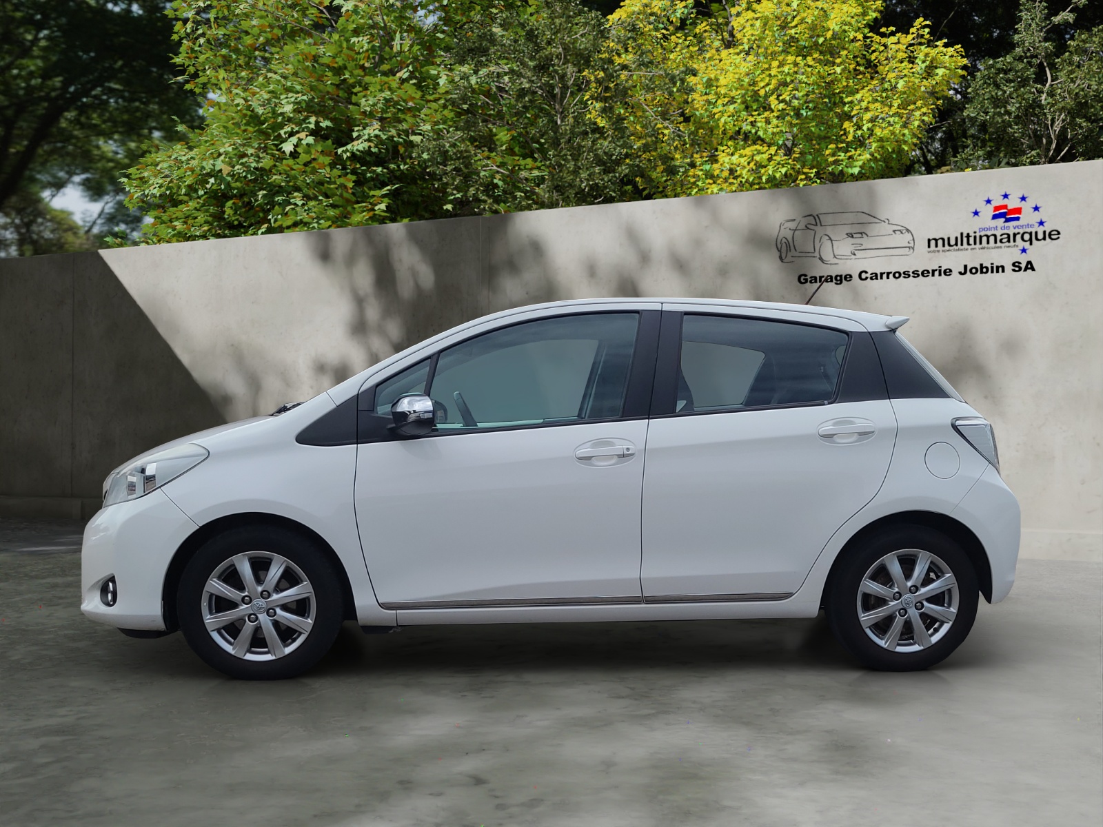 TOYOTA Yaris 1.33 Luna-image-3