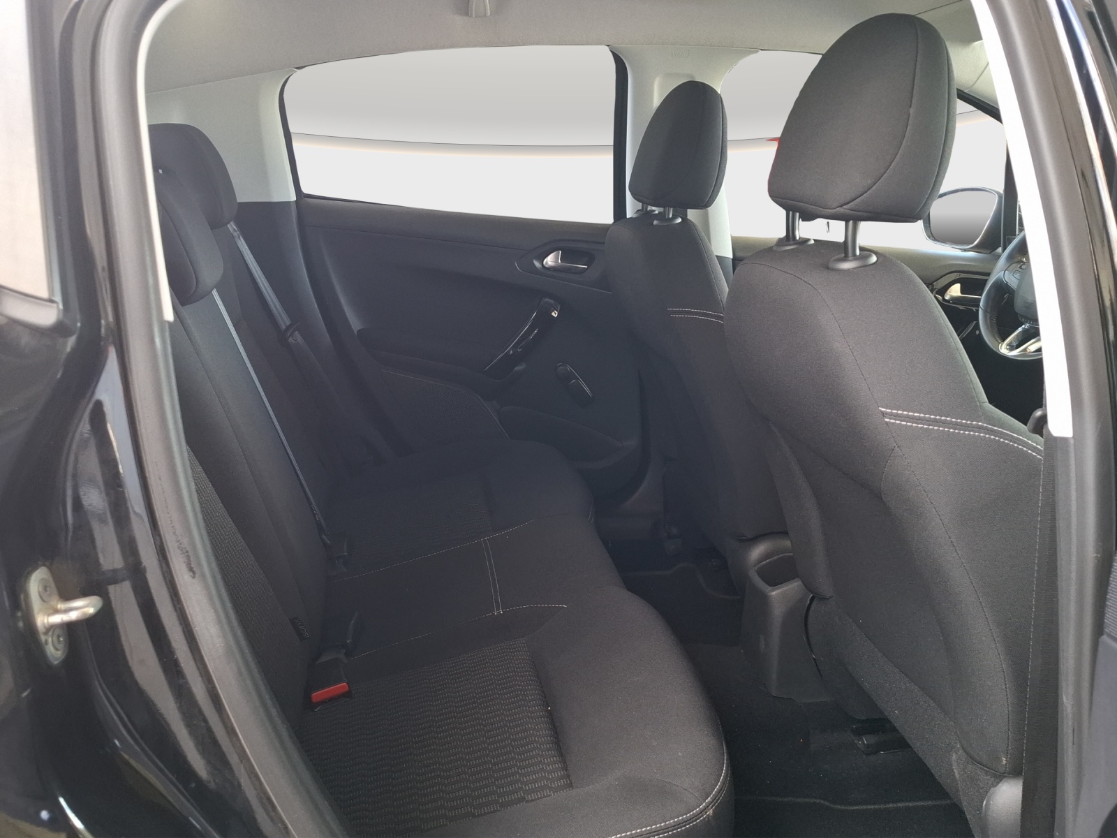 PEUGEOT 208 1.2 PureTech Style EAT6 // Bremsen vorne + hinten NEU-image-10