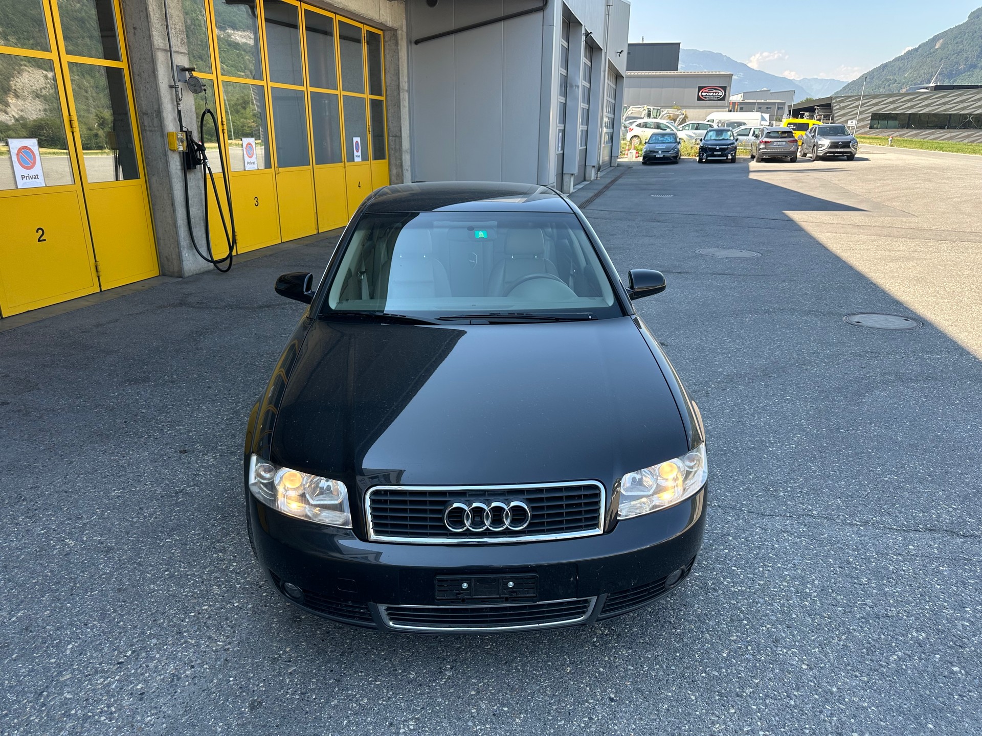 AUDI A4-image-1