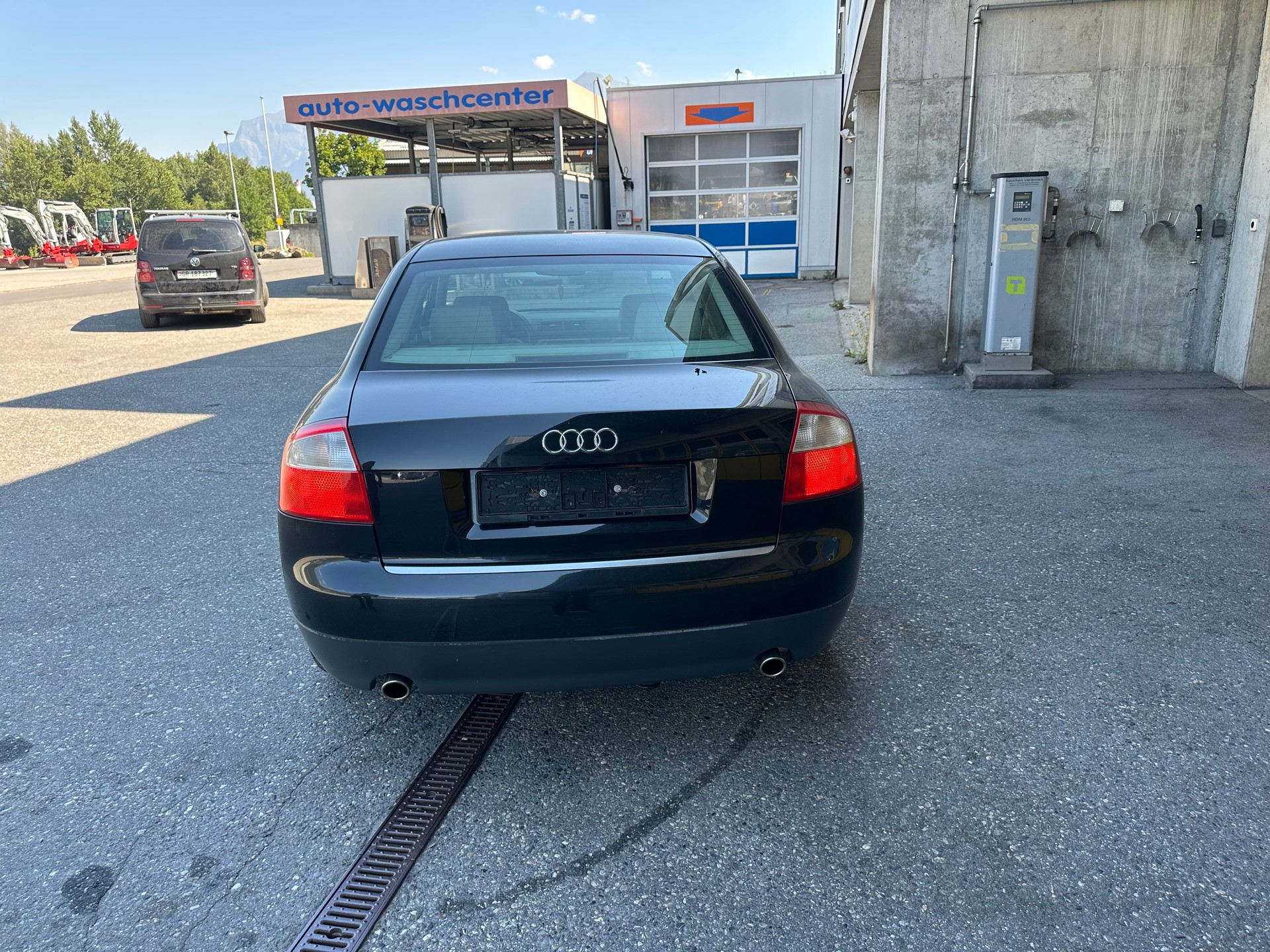 AUDI A4-image-4