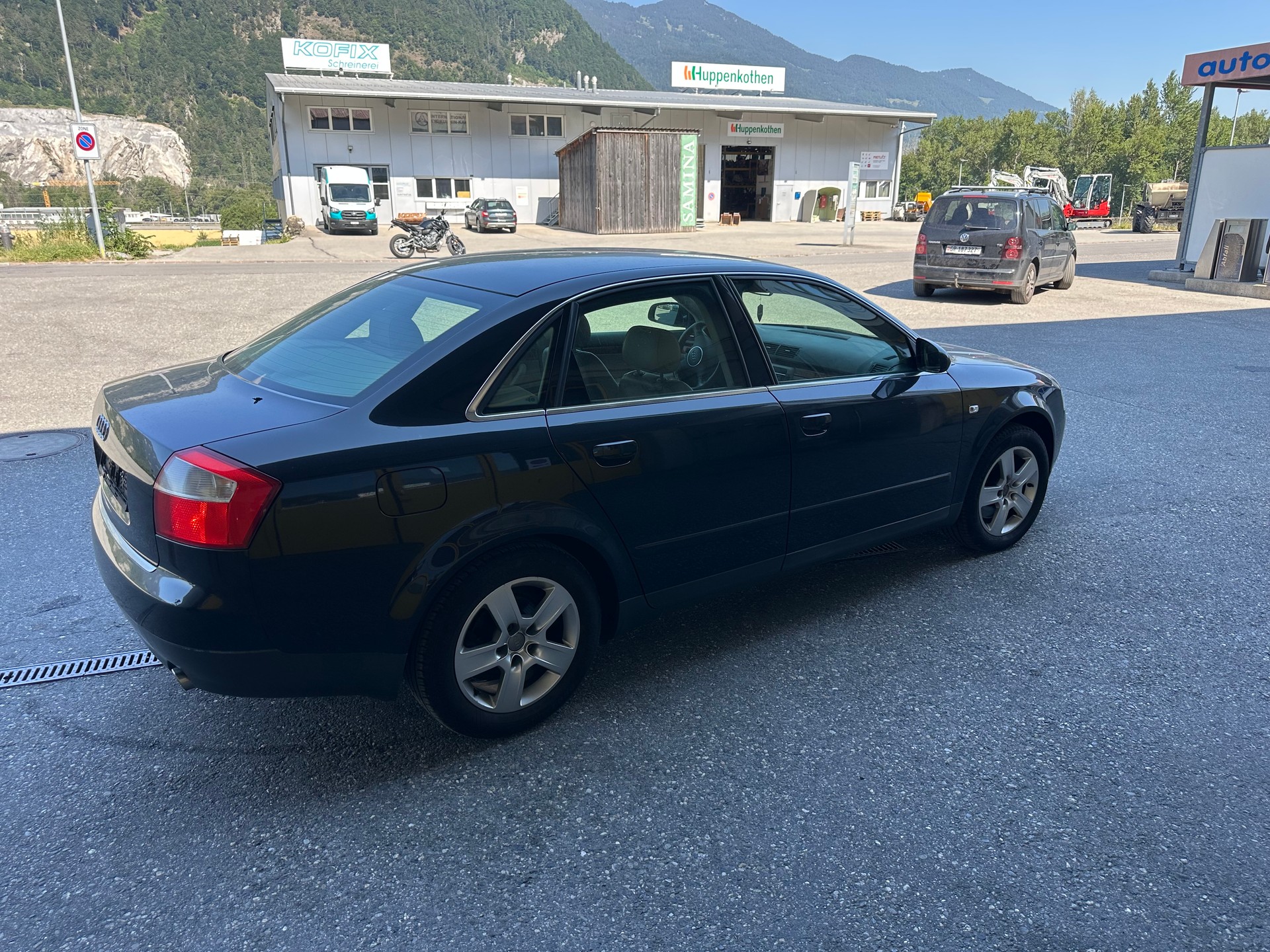 AUDI A4-image-8