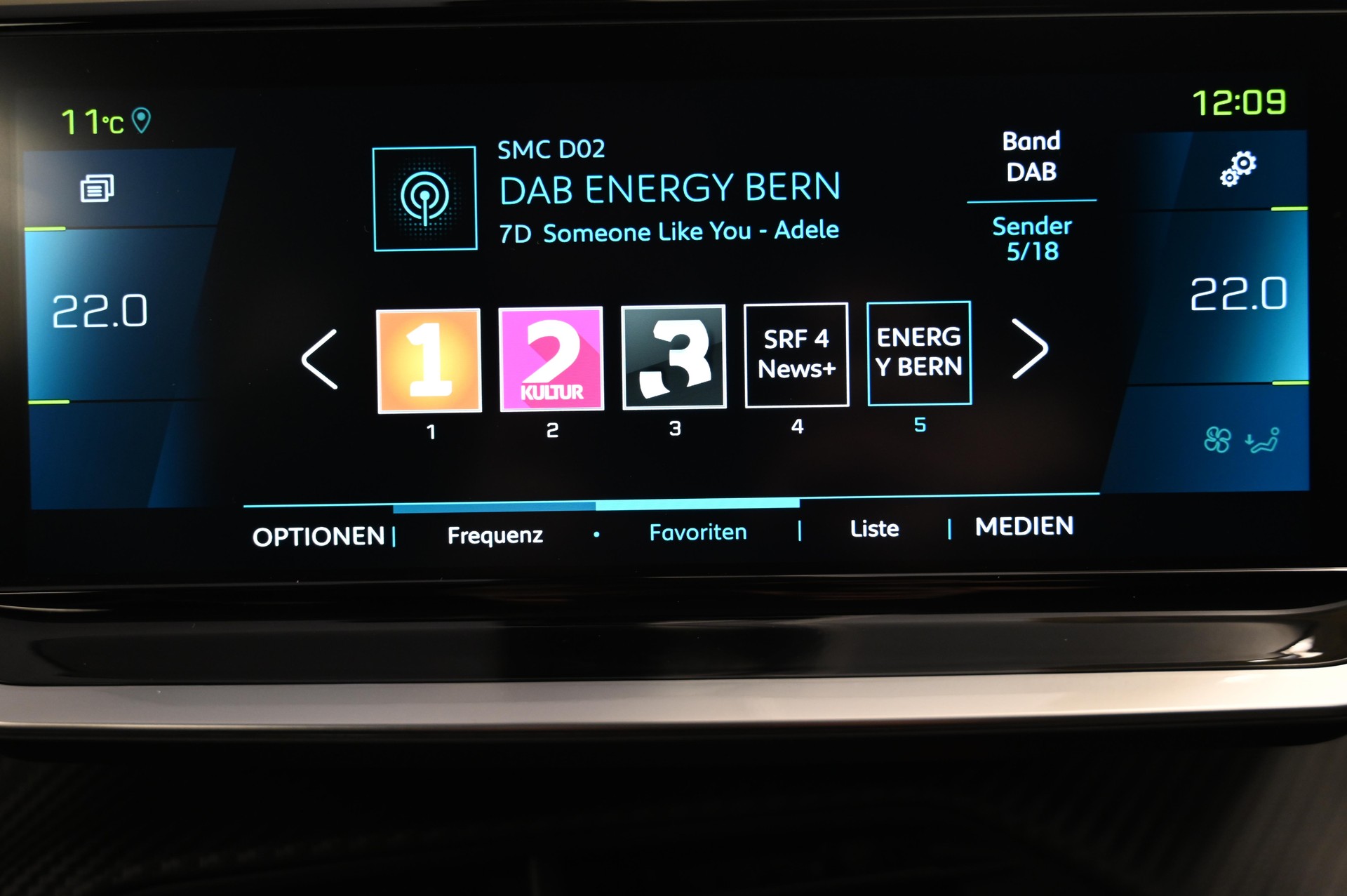 PEUGEOT 2008 e-Allure Pack-image-11