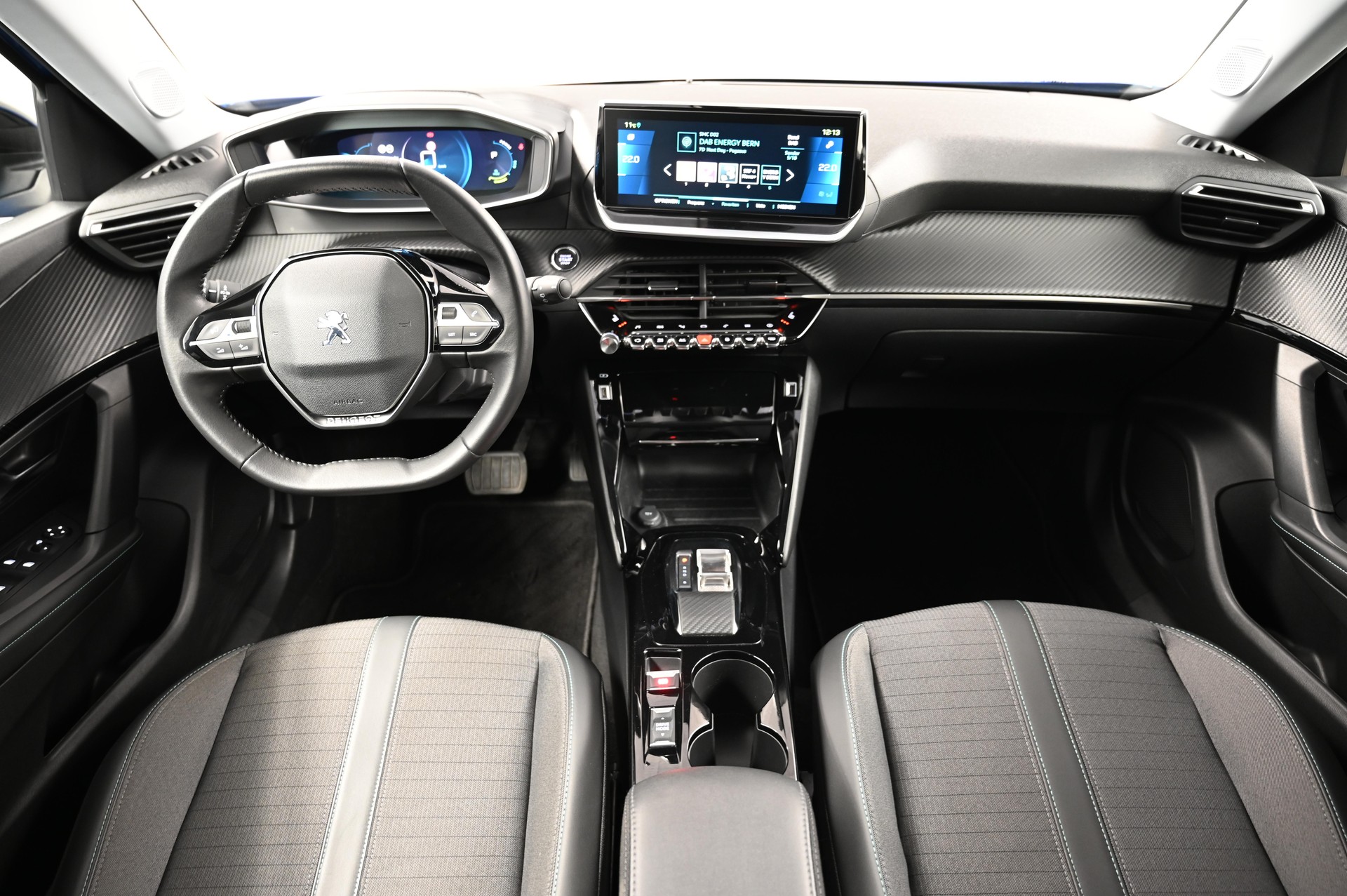 PEUGEOT 2008 e-Allure Pack-image-7