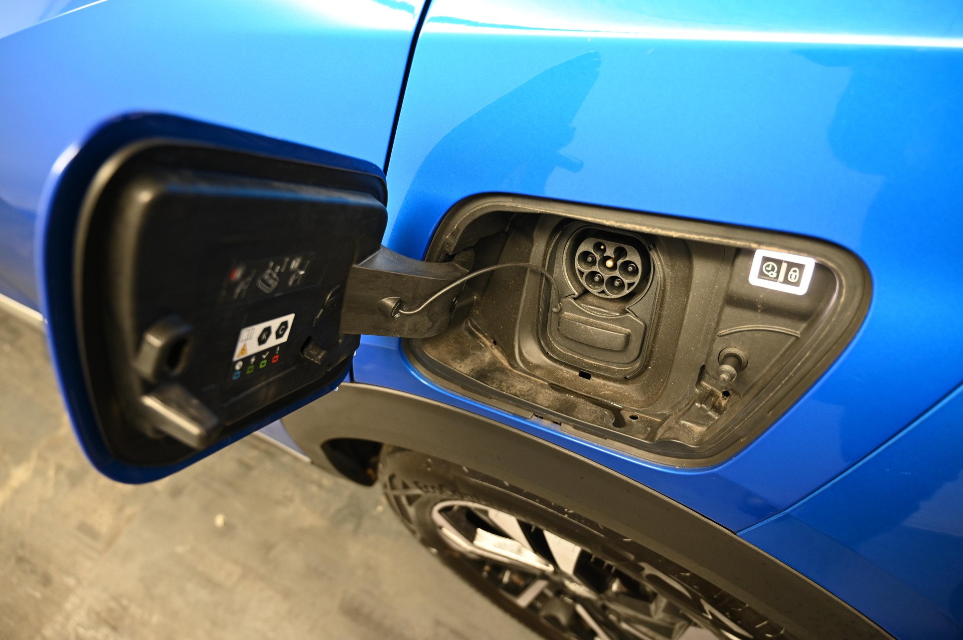 PEUGEOT 2008 e-Allure Pack-image-18