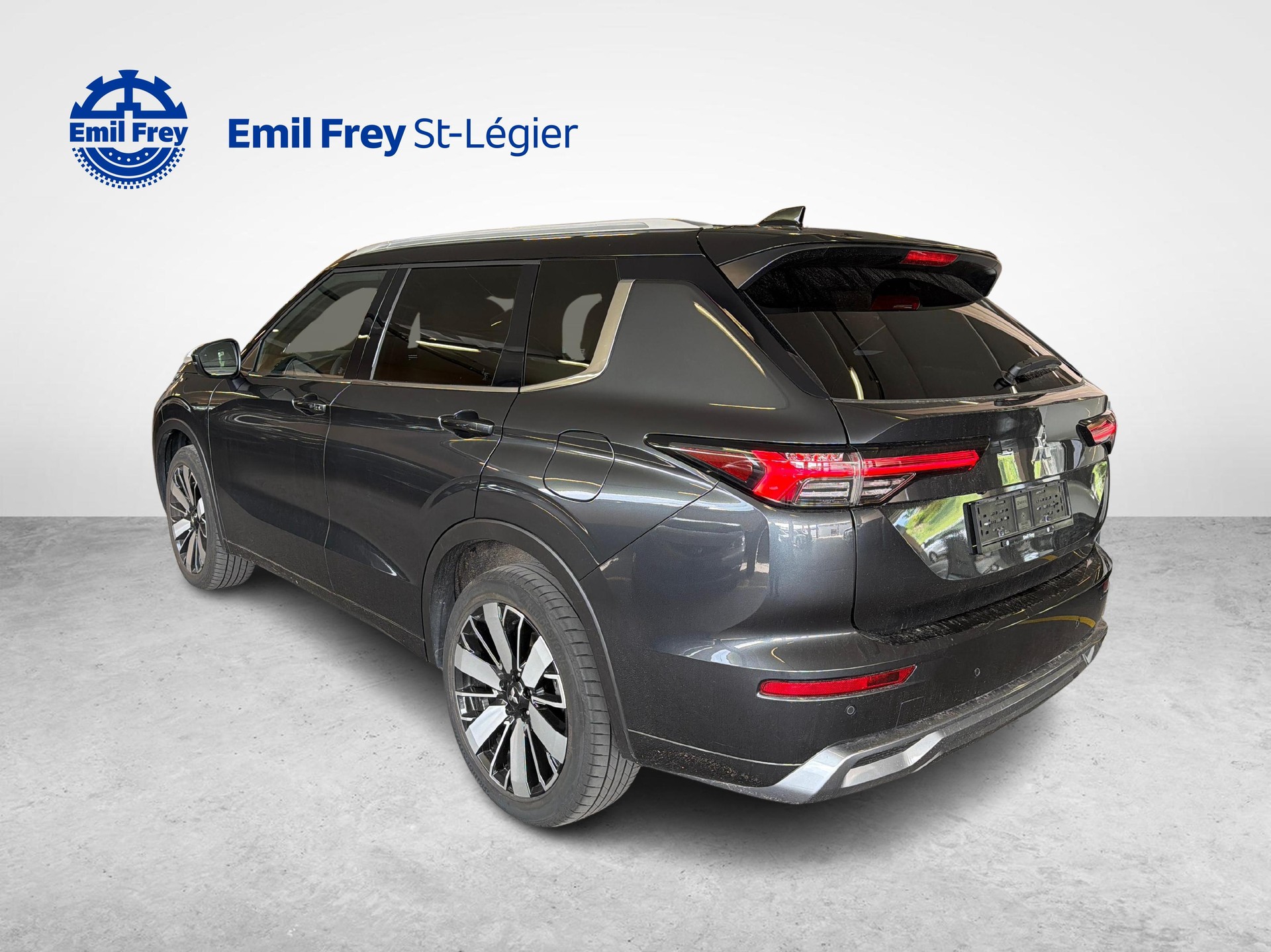 MITSUBISHI Outlander 2.4 PHEV Instyle+ 4x4-image-2