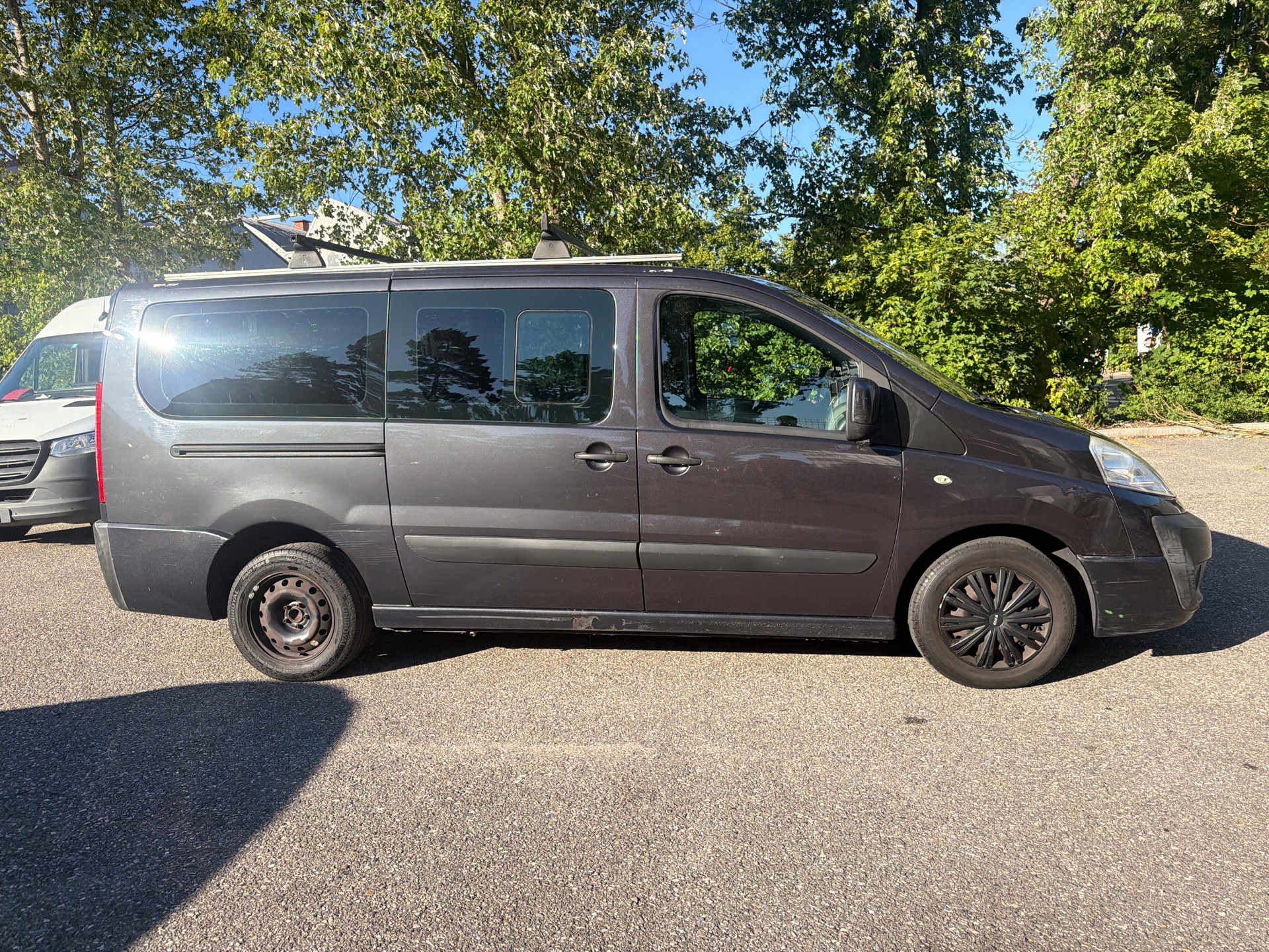 PEUGEOT Expert Tepee 2.0 HDi Confort L2 * 09X Sitzplätzer * Klimaanlage * Park Sensor H * AHK 2000Kg * Letzte MFK 07.2022 * B04-image-2