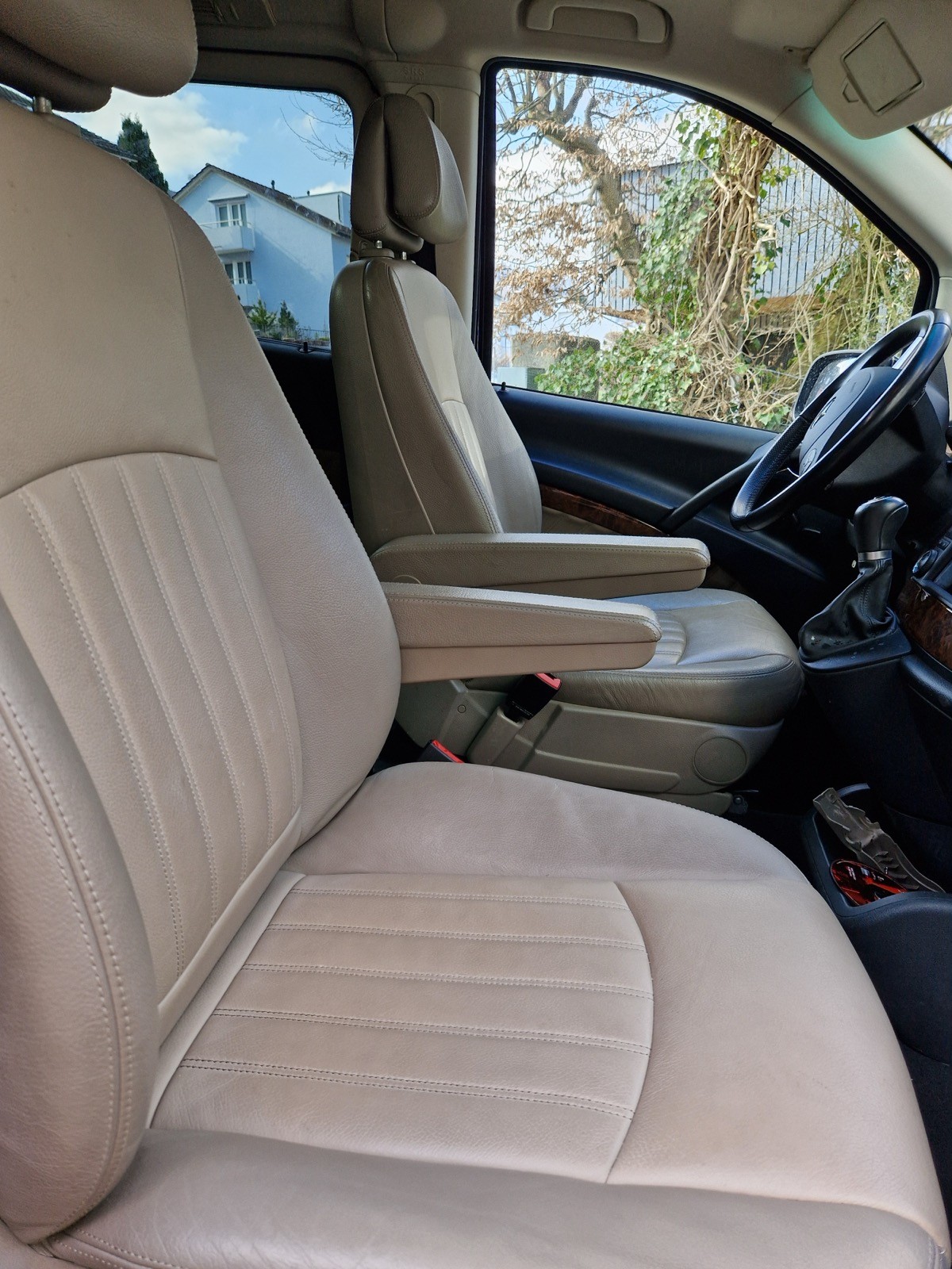 MERCEDES-BENZ VIANO-image-1