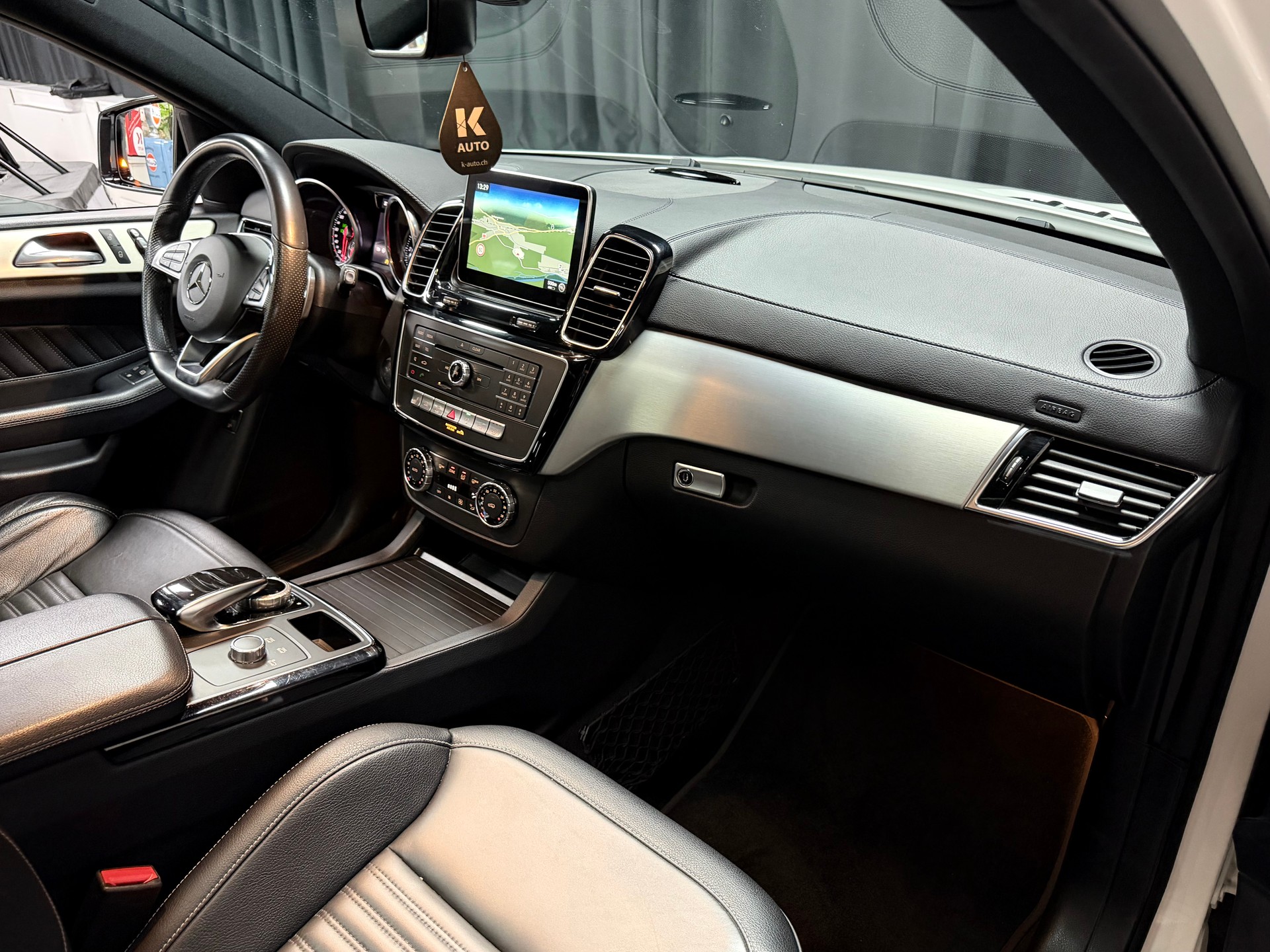 MERCEDES-BENZ GLE Coupé 350 d 4Matic 9G-Tronic-image-28