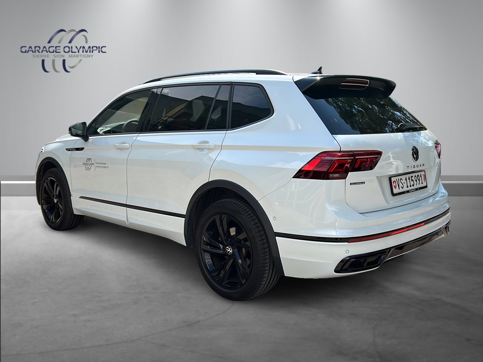 VW Tiguan Allspace 2.0TSI R-Line 4Motion DSG-image-5